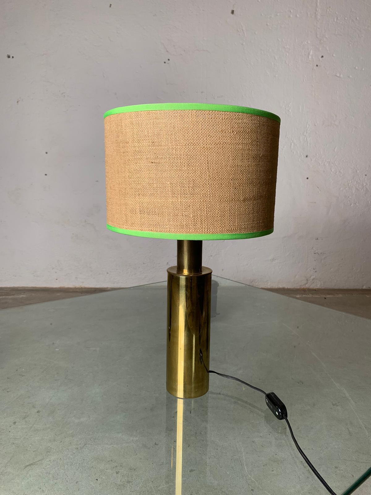 Pair of table lamps with brass structure and straw lampshades, 1970, Italy in vendita 4