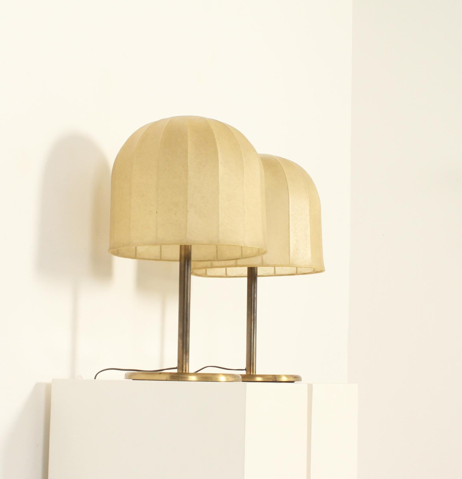 Pair of Table Lamps with Cocoon Shades from 1970's In Good Condition For Sale In Barcelona, ES