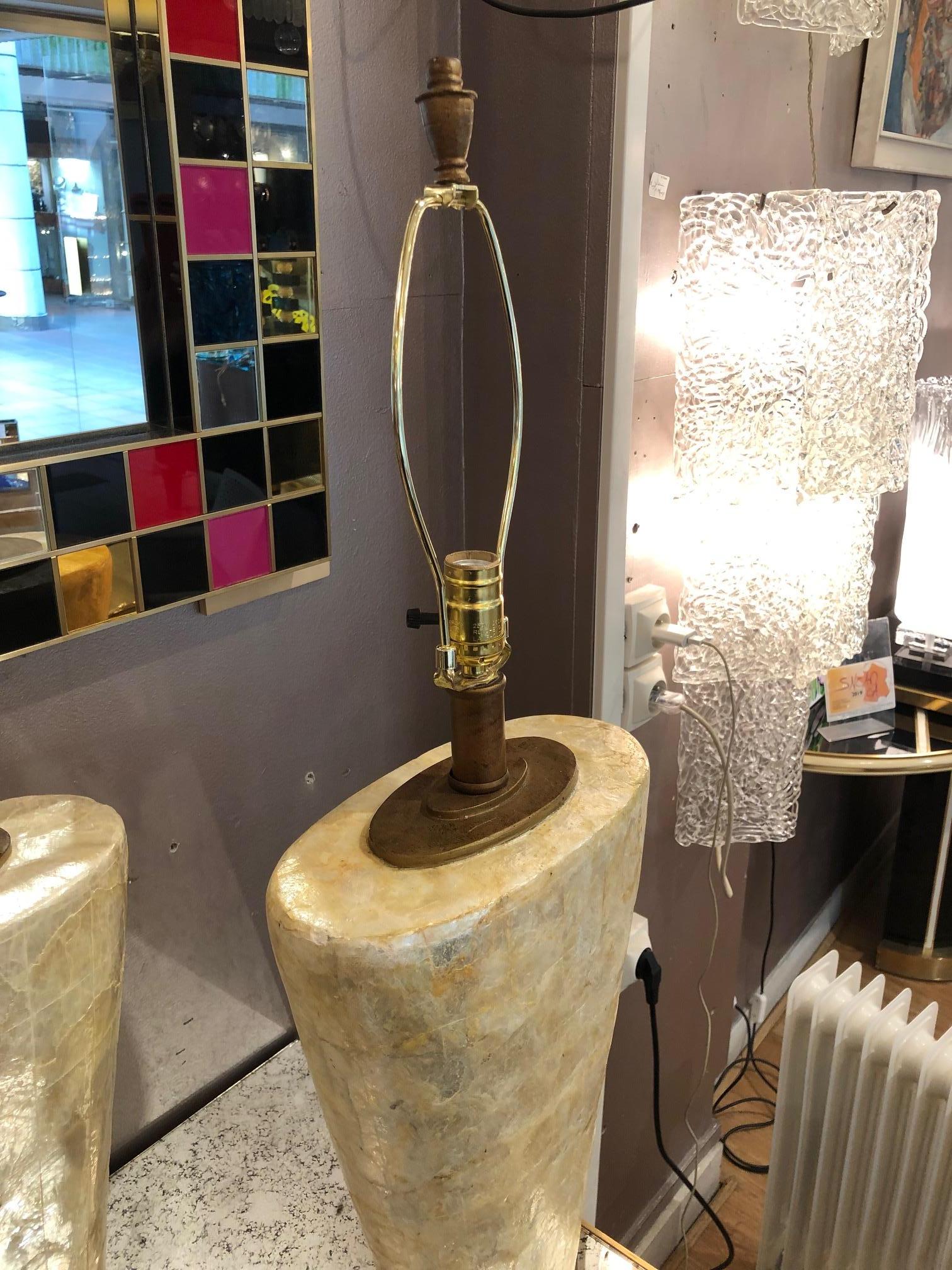 Pair of Table Lamps with Mother of Pearl In Good Condition In Saint ouen, FR