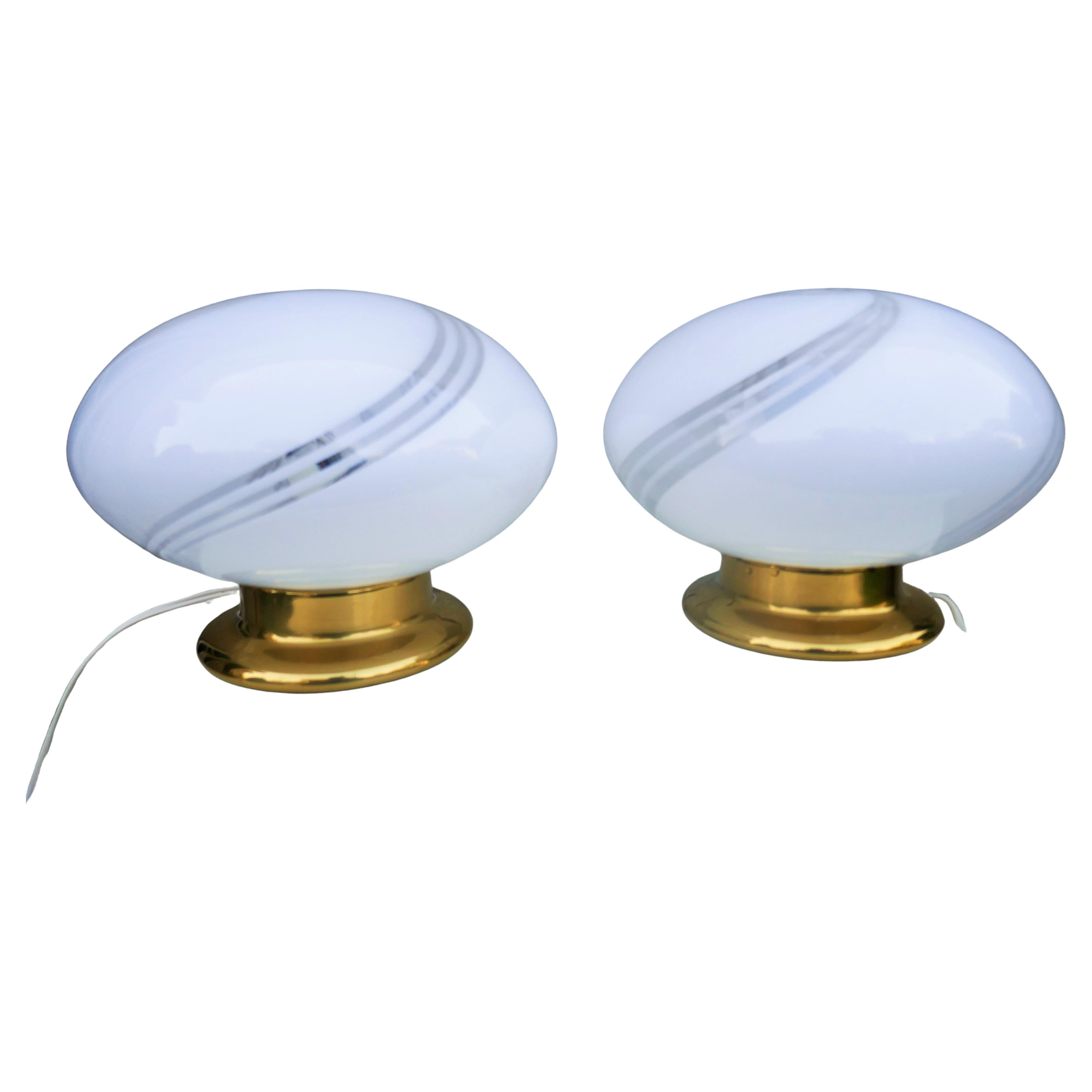 Par de lámparas de mesa o mesilla de noche de estilo Venini Murano espiral o vórtice Late 20th Century en venta