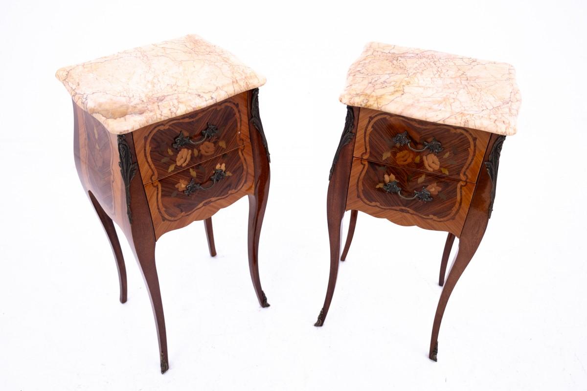 Pair of tables, France, circa 1930.

Very good condition.

Wood: walnut

dimensions :

height 74 cm width 34 cm depth 29 cm