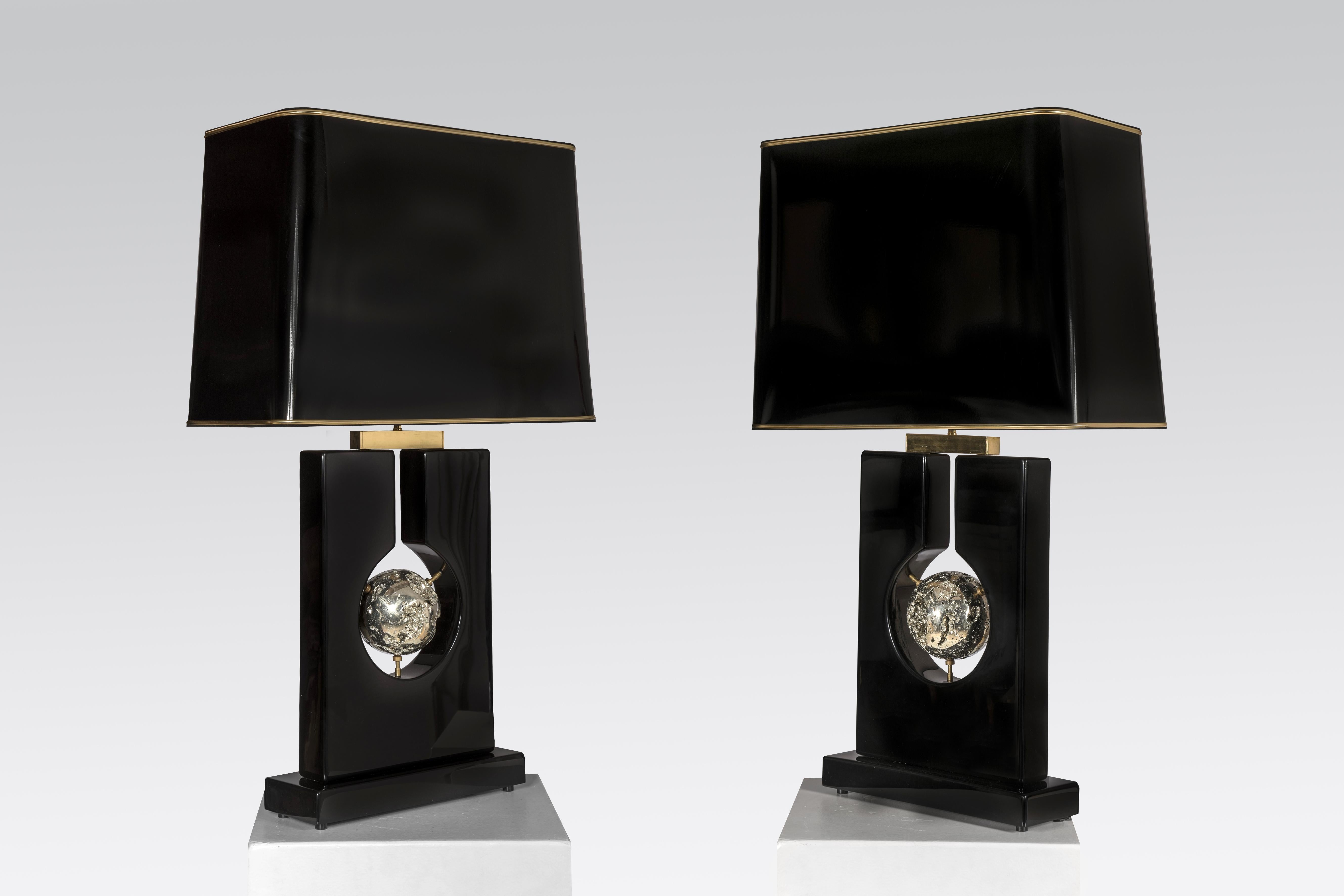 Created to measure by Stan Usel, this pair of black resin table lamps levitation pyrite sphere gemstone. Exceptional craftsmanship with the art of tailor made furniture. This original and unique pieces are signed by the artist and comes with the