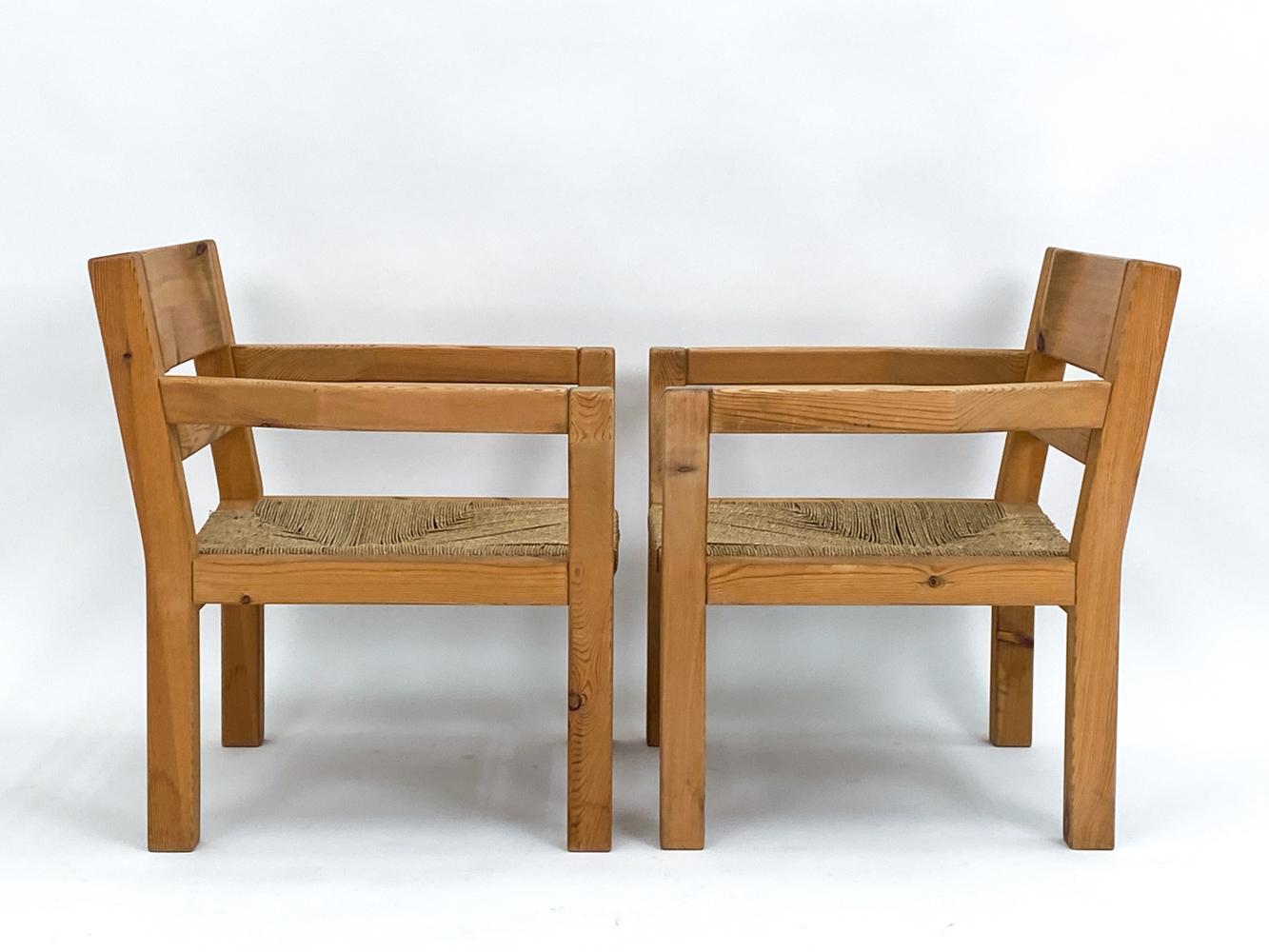 Jonc Paire de chaises longues Tage Poulsen en pin et jonc, vers 1970 en vente