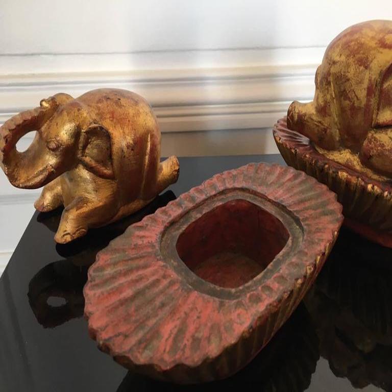 Pair of Taï Boxes Representing Elephants In Good Condition For Sale In Bordeaux, FR