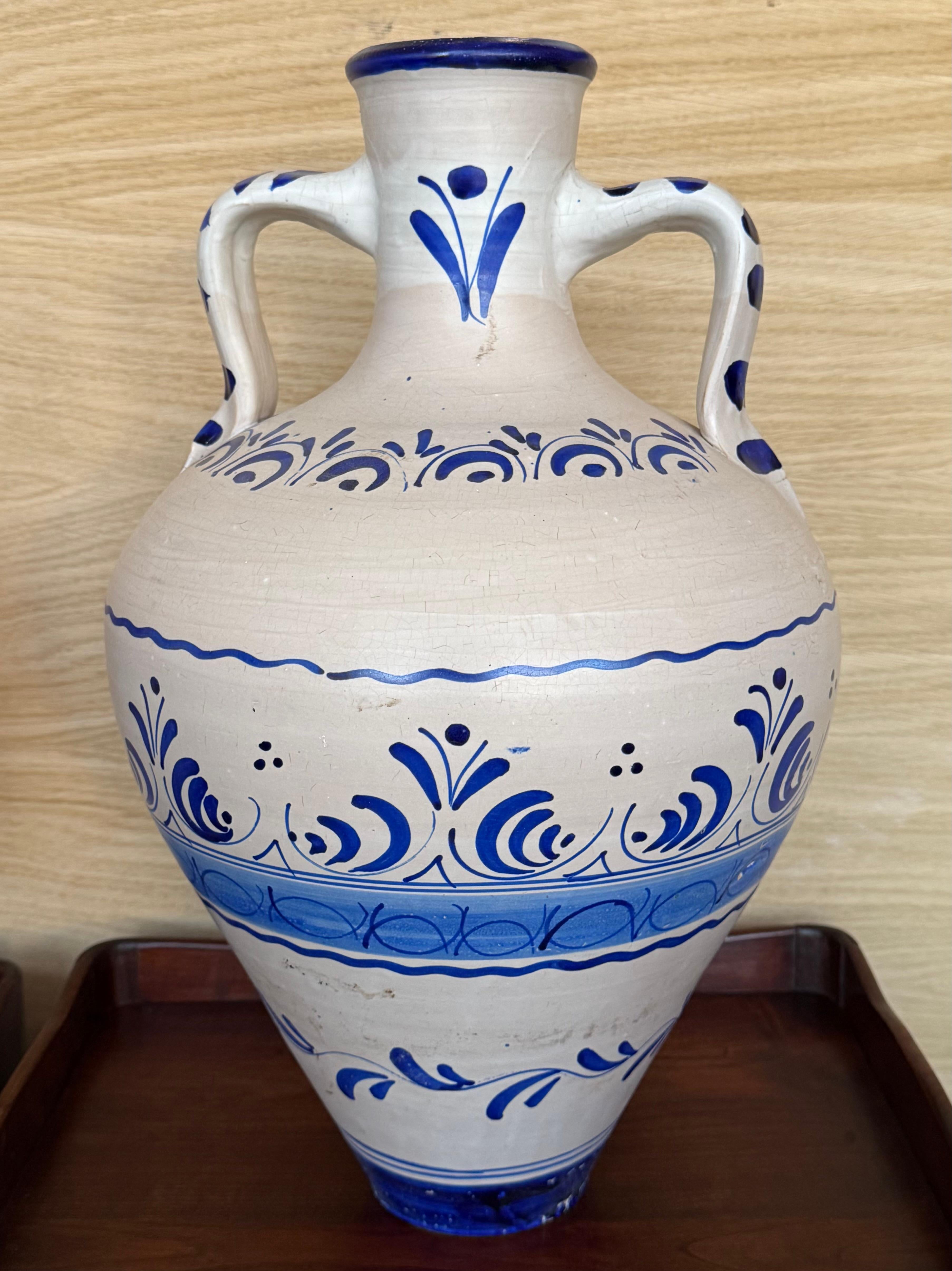Paar Talavera Dekorative Vase aus Keramik, Blau & Weiß im Angebot 2