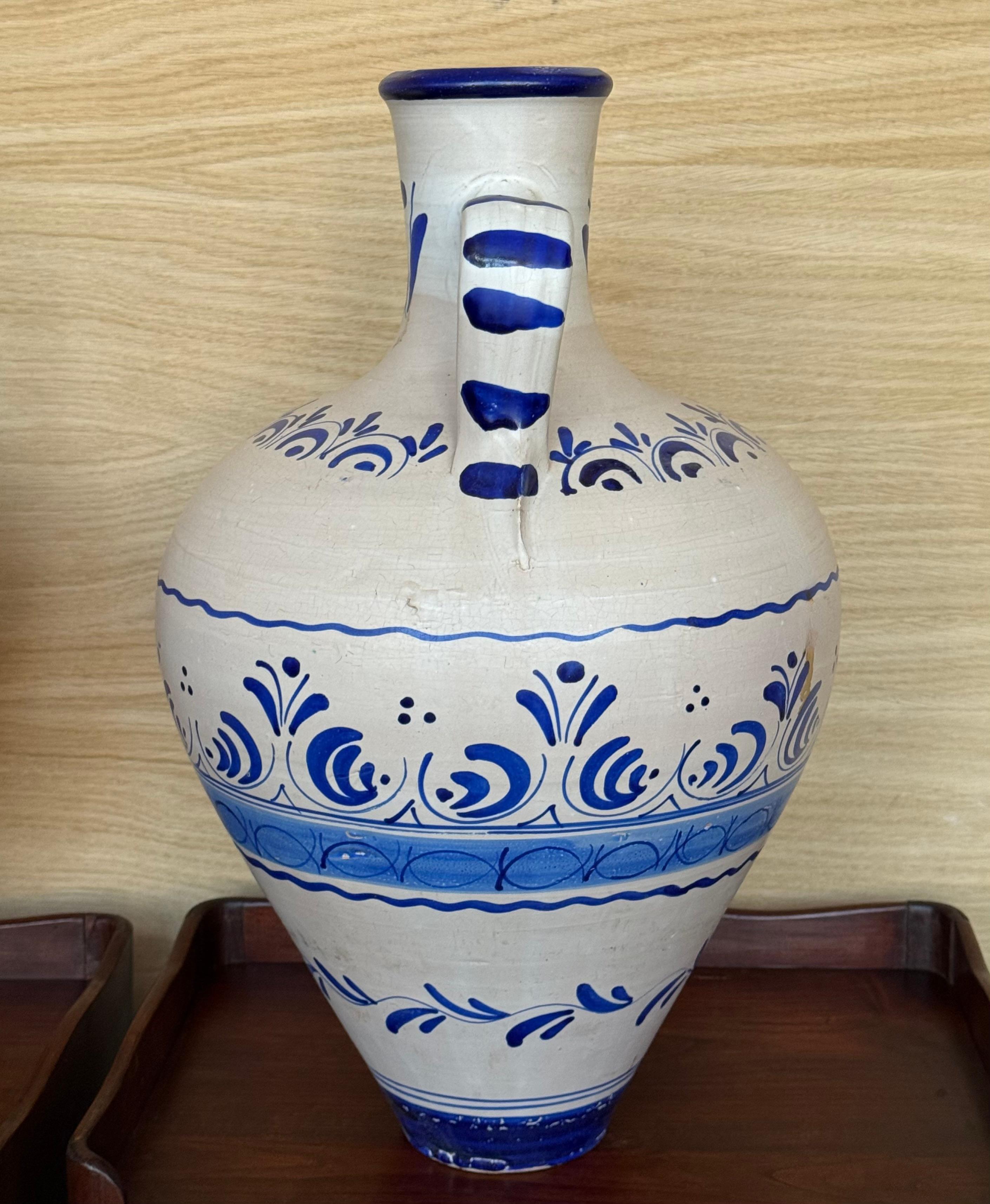 Paar Talavera Dekorative Vase aus Keramik, Blau & Weiß im Angebot 3