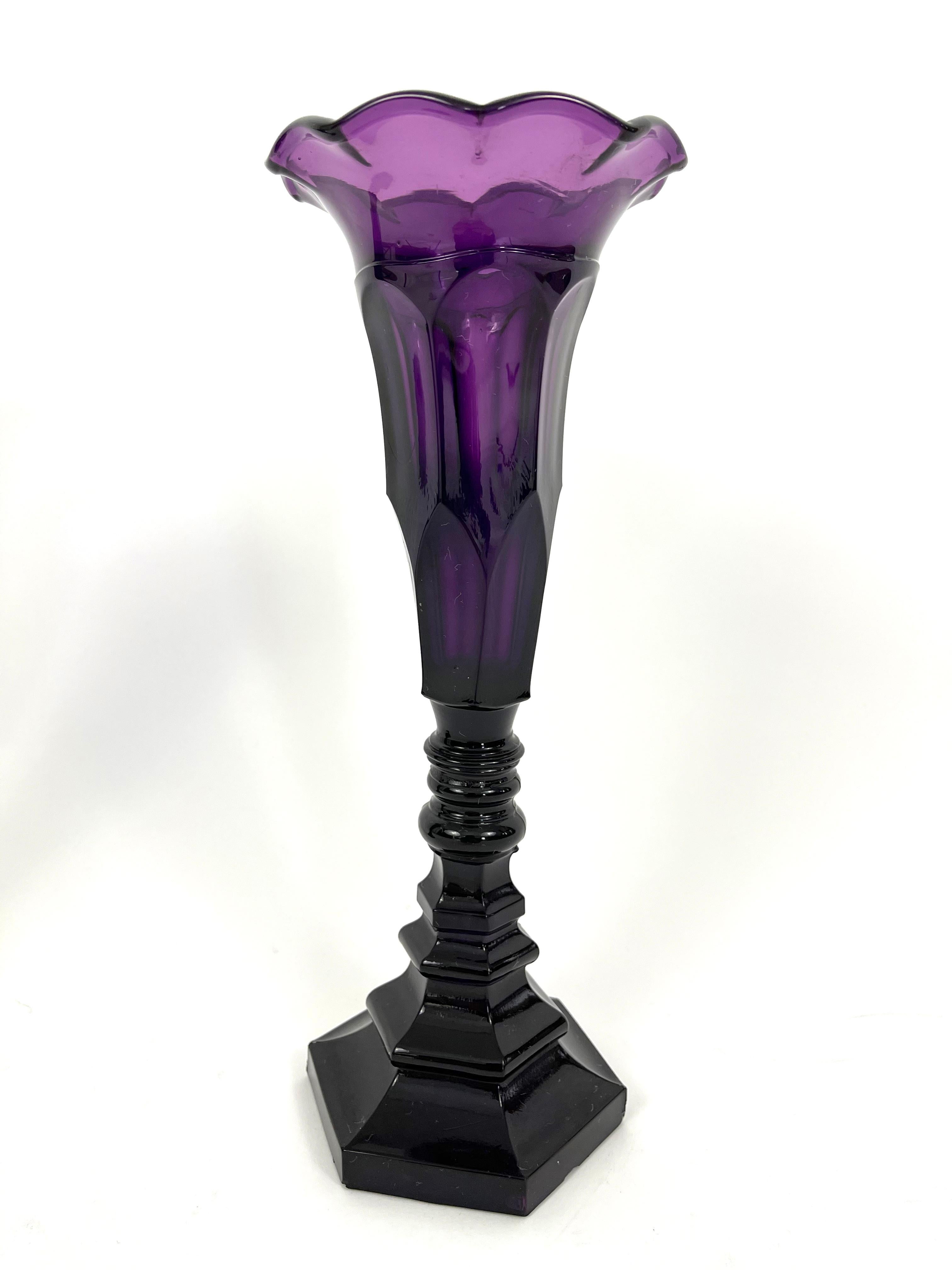 American Classical Pair of Tall 19th Century American Sandwich Amethyst Glass Vases