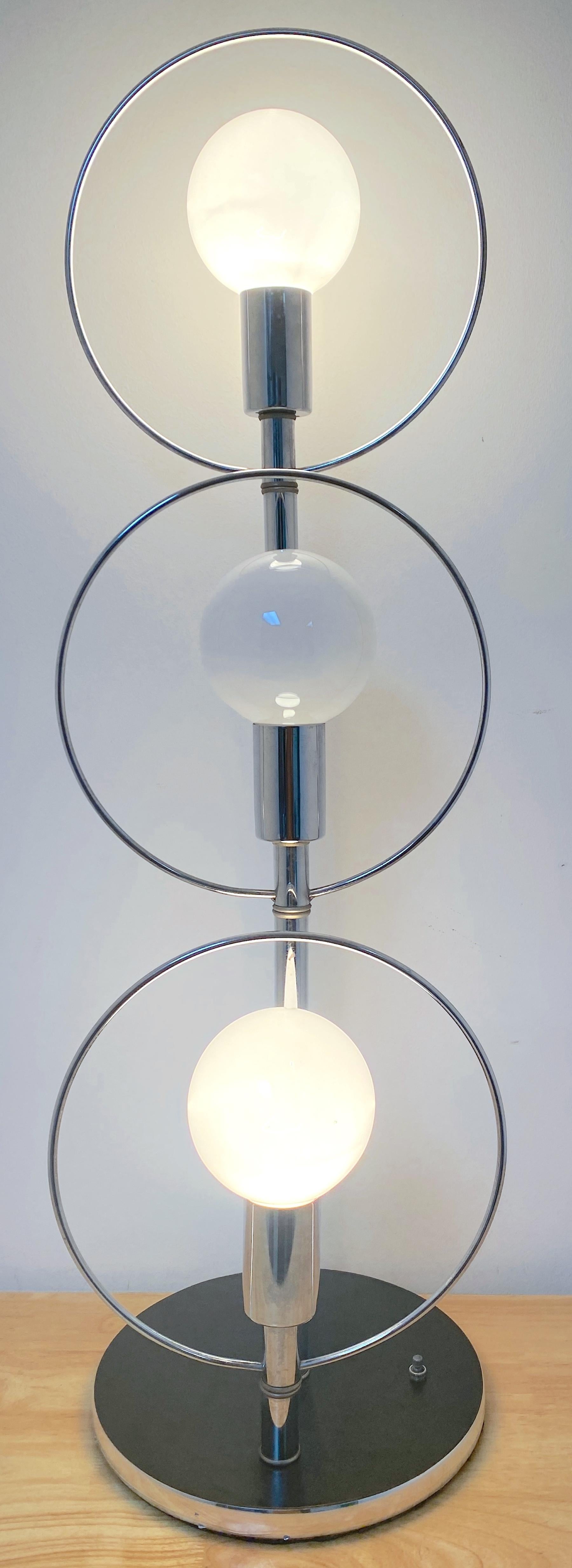 Pair of Tall 70s' polished Chrome Mod Ring Lamps, Attributed to Robert Sonneman For Sale 6