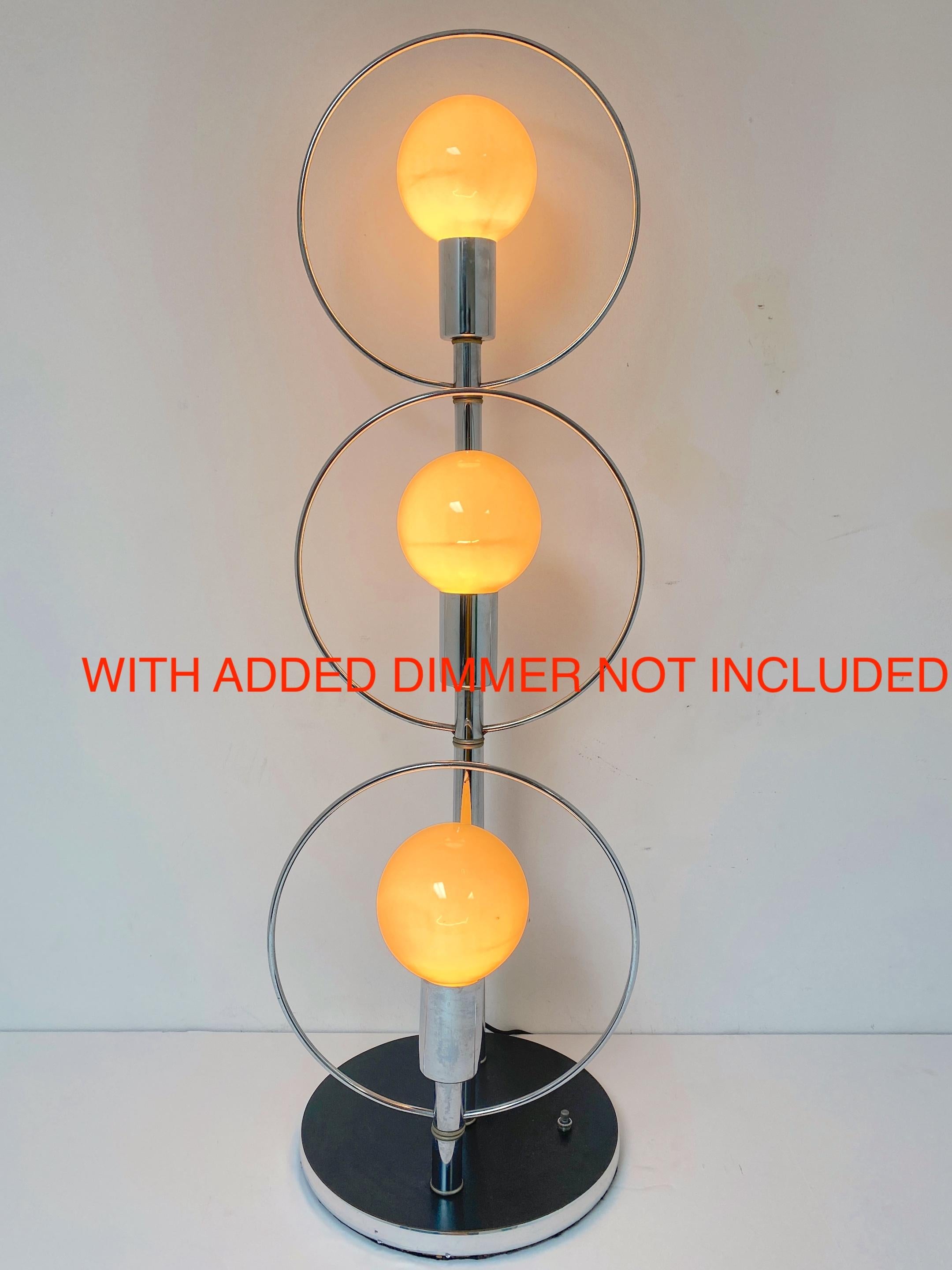 Pair of Tall 70s' polished Chrome Mod Ring Lamps, Attributed to Robert Sonneman For Sale 7