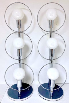 Pair of Tall 70s' polished Chrome Mod Ring Lamps, Attributed to Robert Sonneman