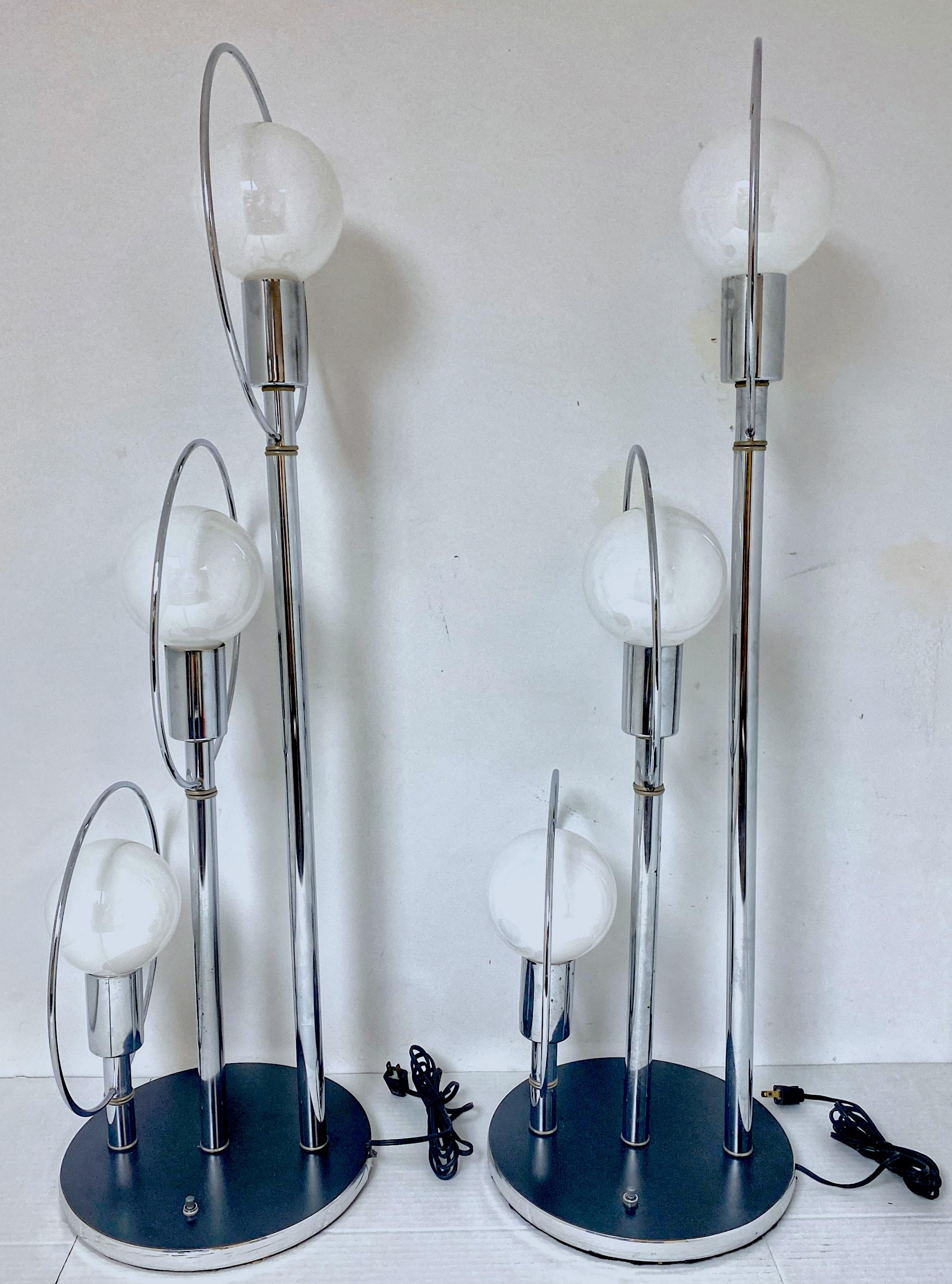 Mid-Century Modern Pair of Tall 70s' polished Chrome Mod Ring Lamps, Attributed to Robert Sonneman For Sale