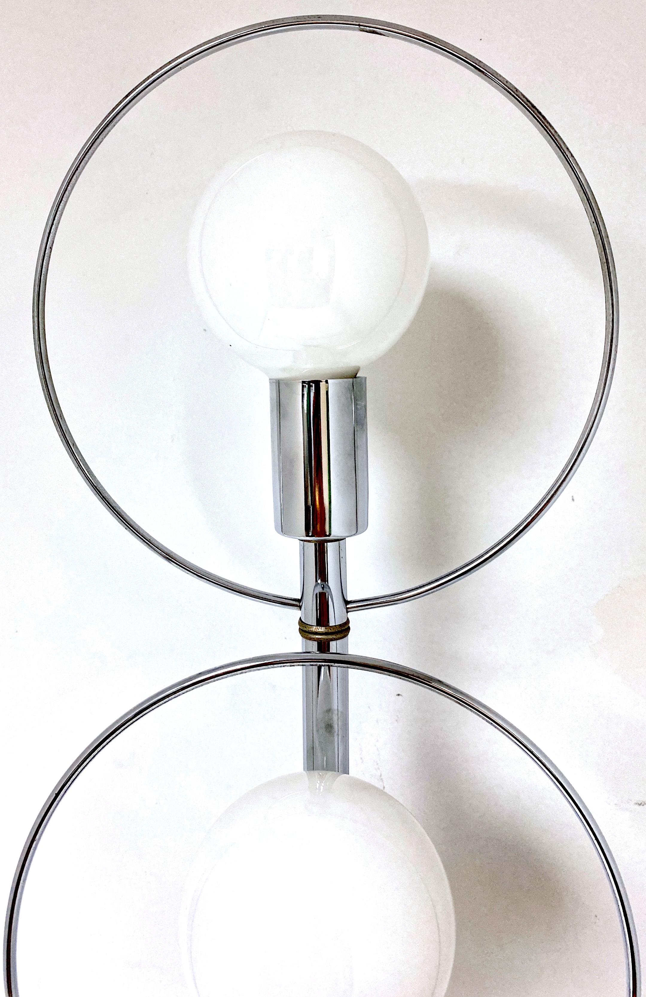 20th Century Pair of Tall 70s' polished Chrome Mod Ring Lamps, Attributed to Robert Sonneman For Sale
