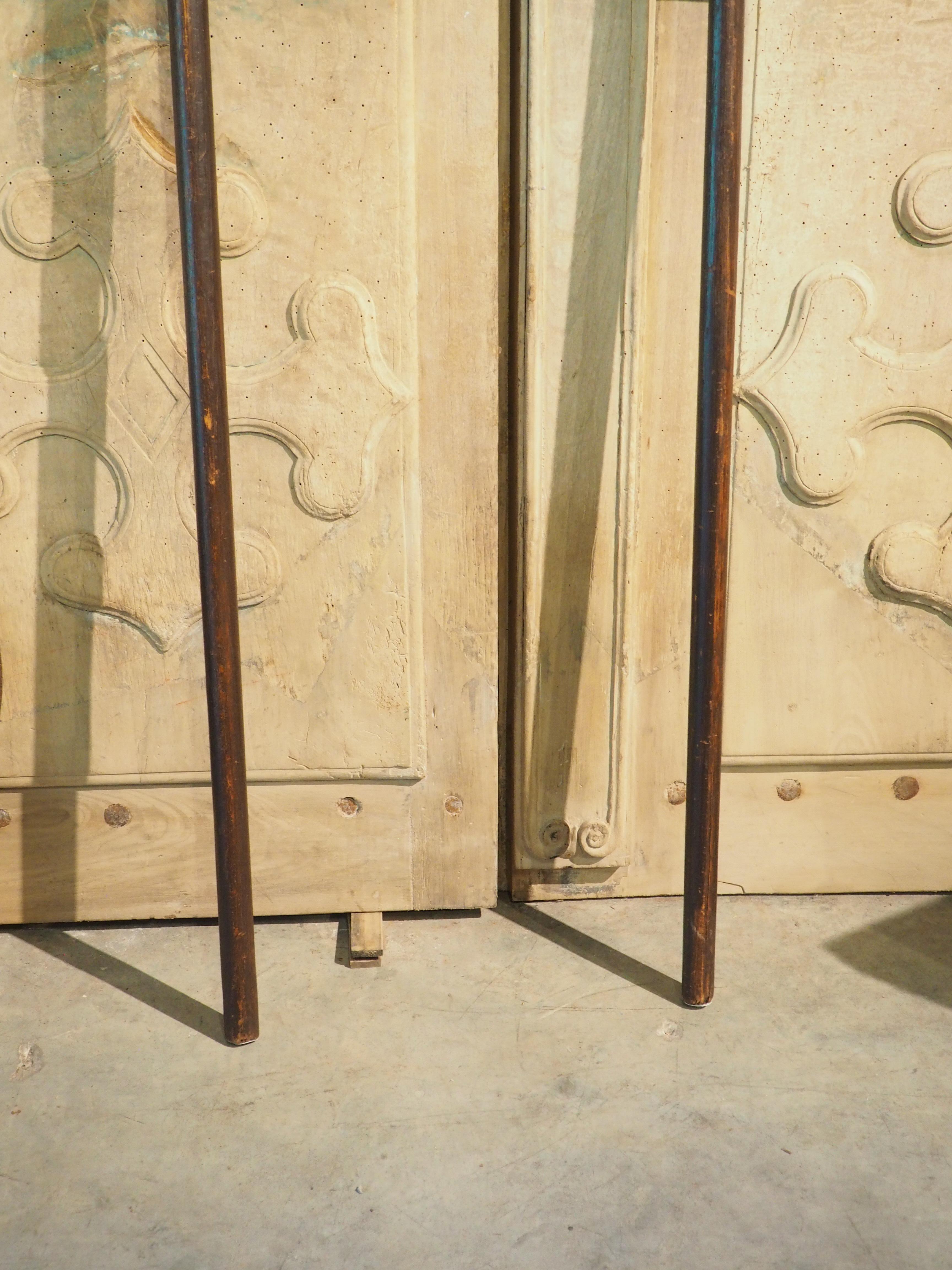 Paire de hauts Halberds décoratifs en bois et en fer, vers 1900 en vente 11