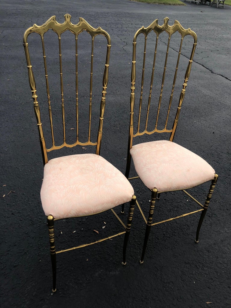 Pair of Tall Brass Chiavari Chairs In Good Condition In Redding, CT