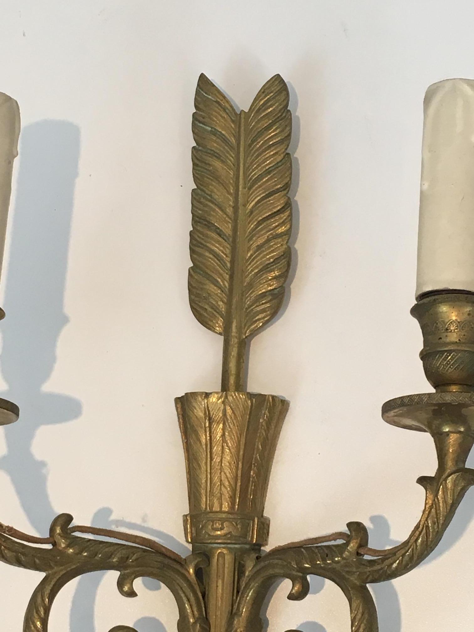 Coppia di alte lampade in bronzo con faretra, Arrow e teste d'aquila. Circa 1920 in vendita 7