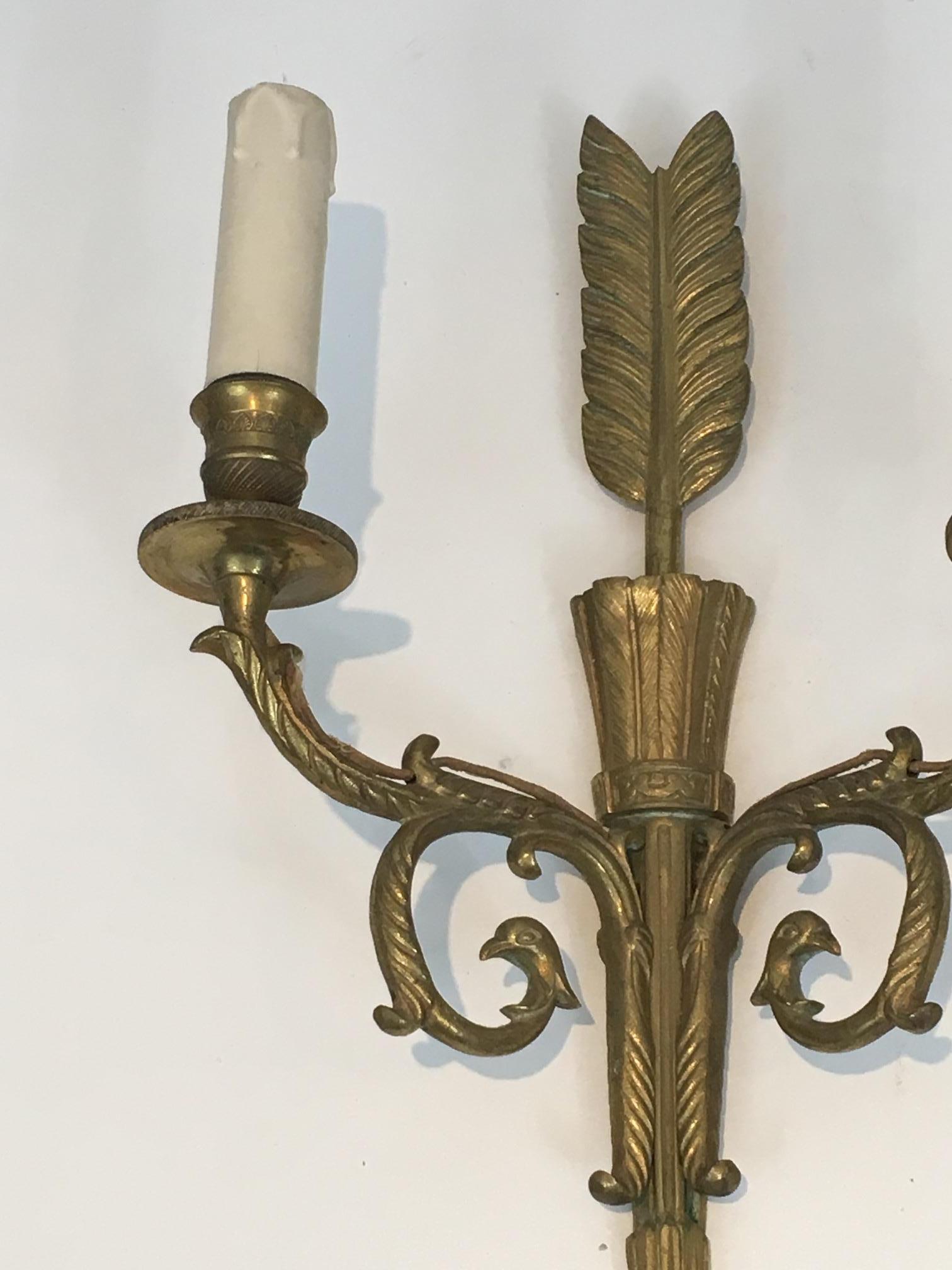 Coppia di alte lampade in bronzo con faretra, Arrow e teste d'aquila. Circa 1920 in vendita 8