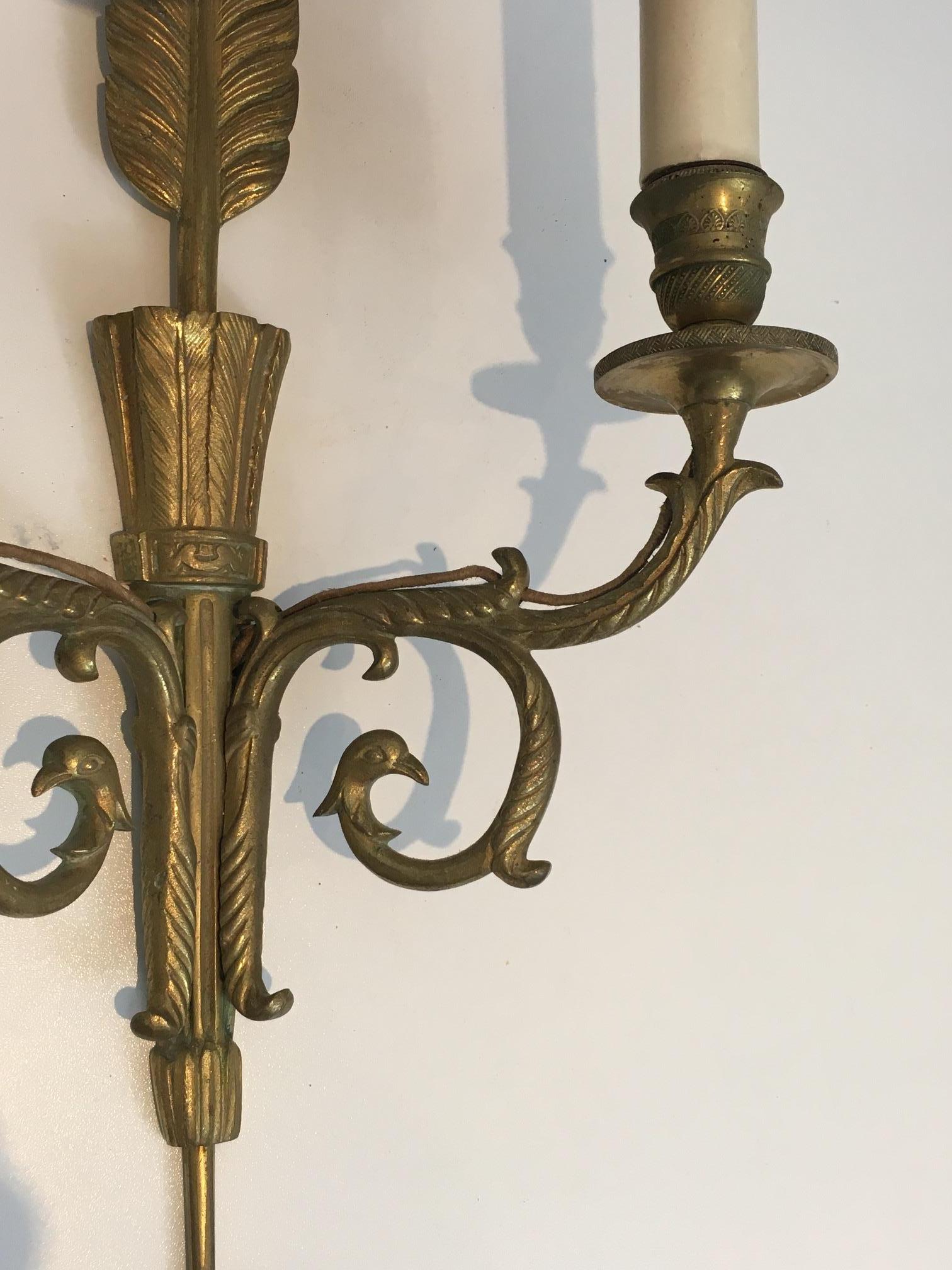 Coppia di alte lampade in bronzo con faretra, Arrow e teste d'aquila. Circa 1920 in vendita 10