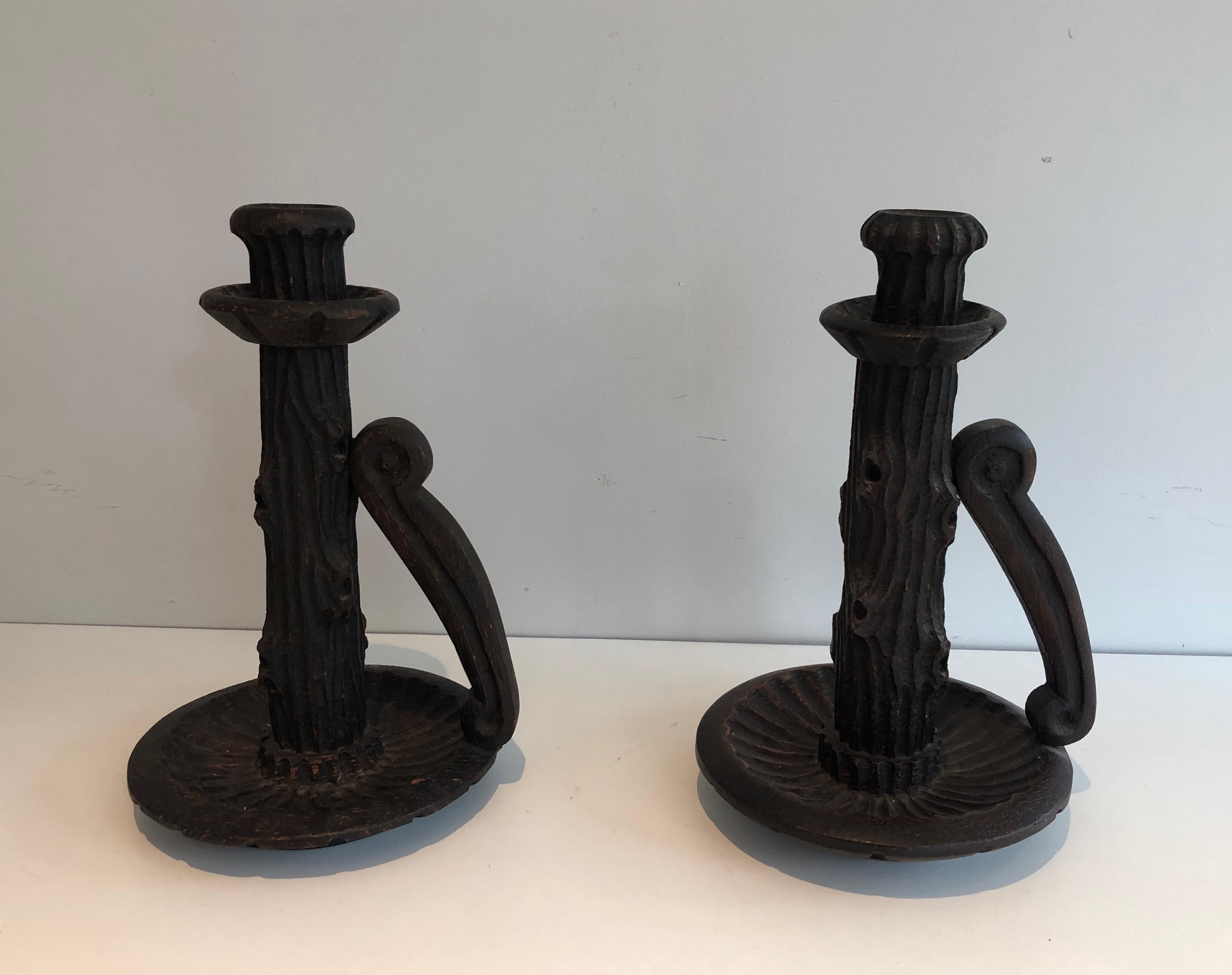 Pair of Tall Brutalist Candle Holders Made of Carved Wood, French, circa 1950 In Good Condition For Sale In Marcq-en-Barœul, Hauts-de-France