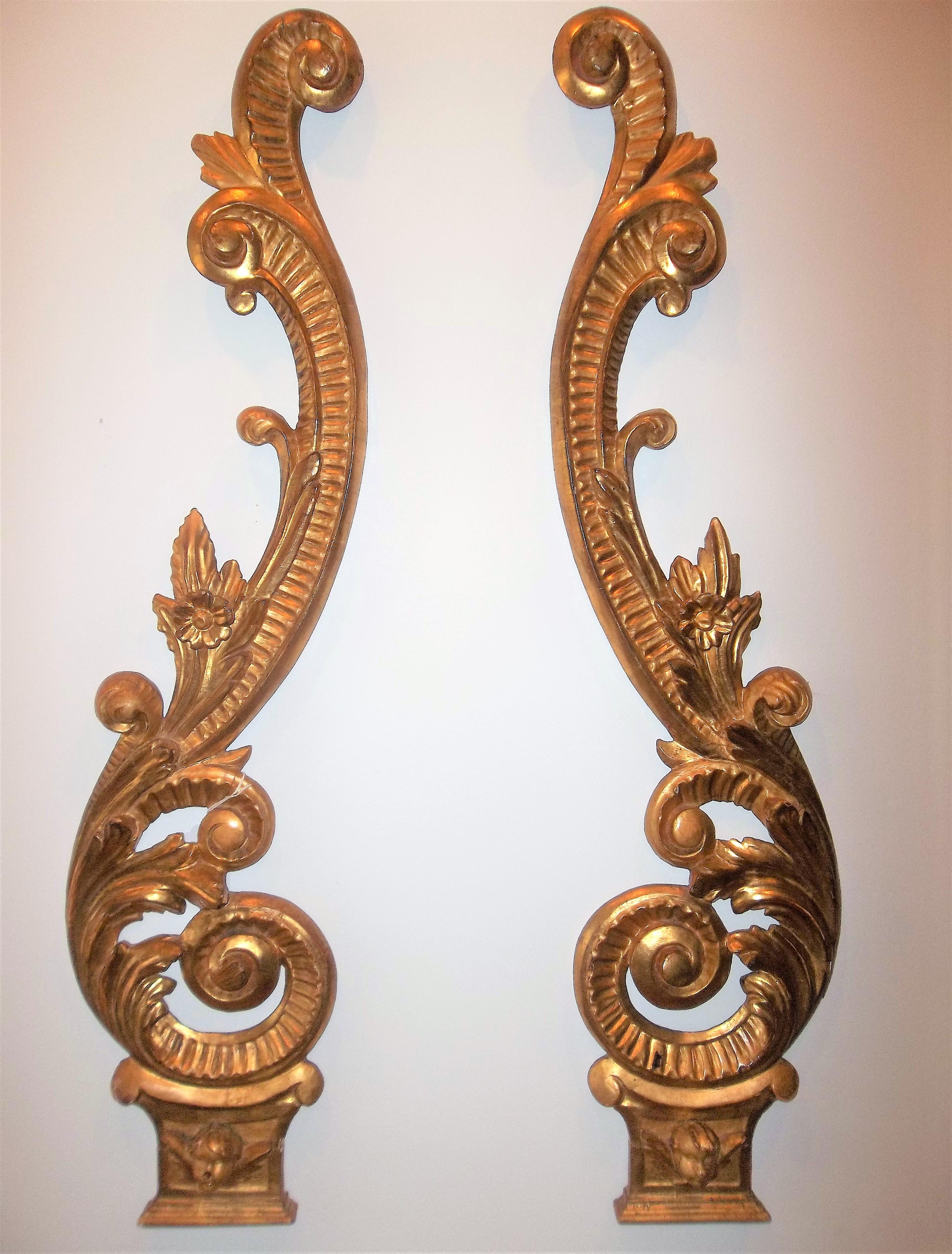 Pair of Tall Carved Louis XV Style Giltwood Boiserie Scrolls or Wall Appliques 10