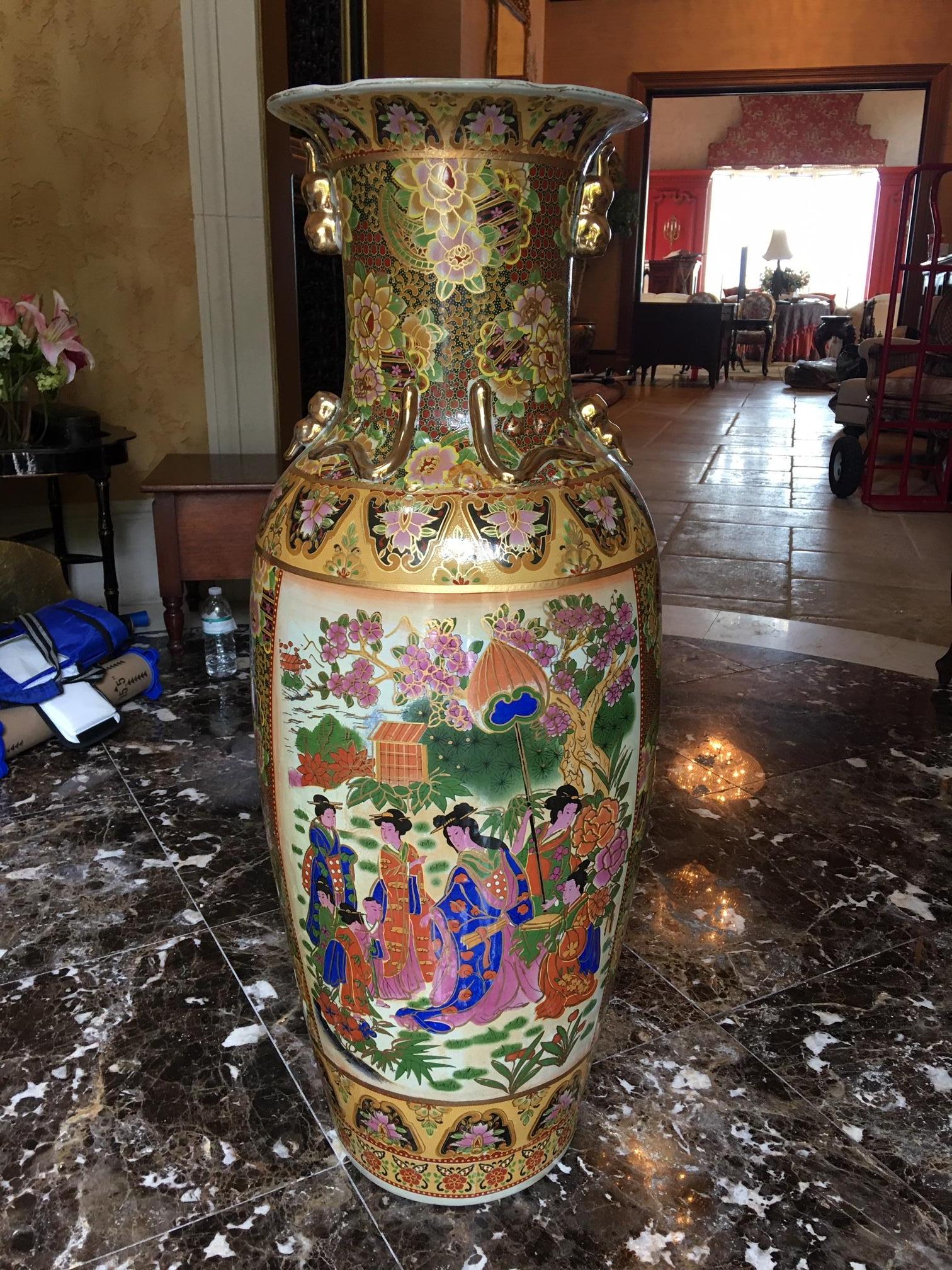 Pair of Tall Chinese Vases with Decorative Scenes, 20th Century 3