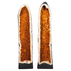 Paire de grandes géodes cathédrales en citrine