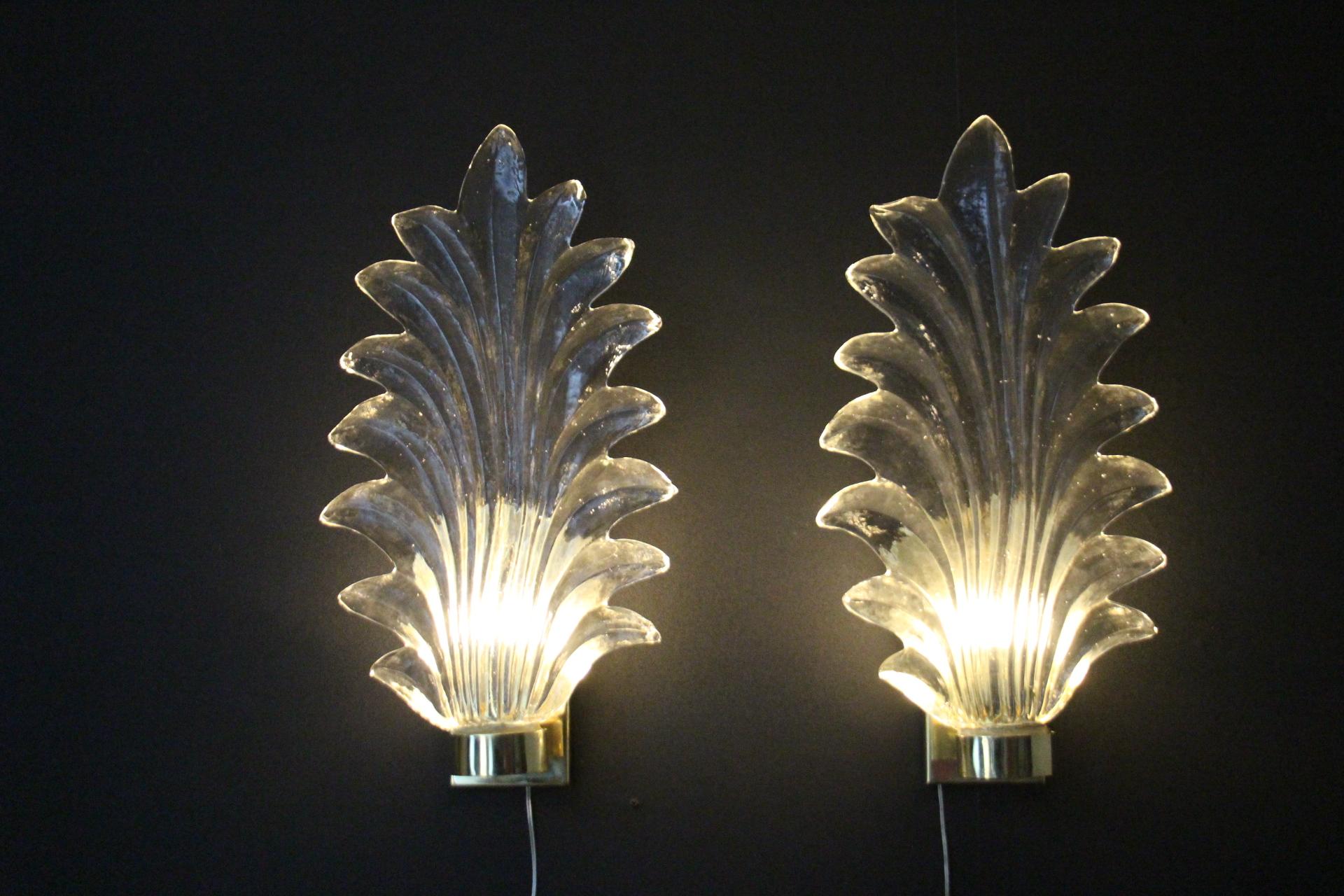 Coppia di lampade alte a foglia di palma in vetro di Murano trasparente in stile Barovier in vendita 5