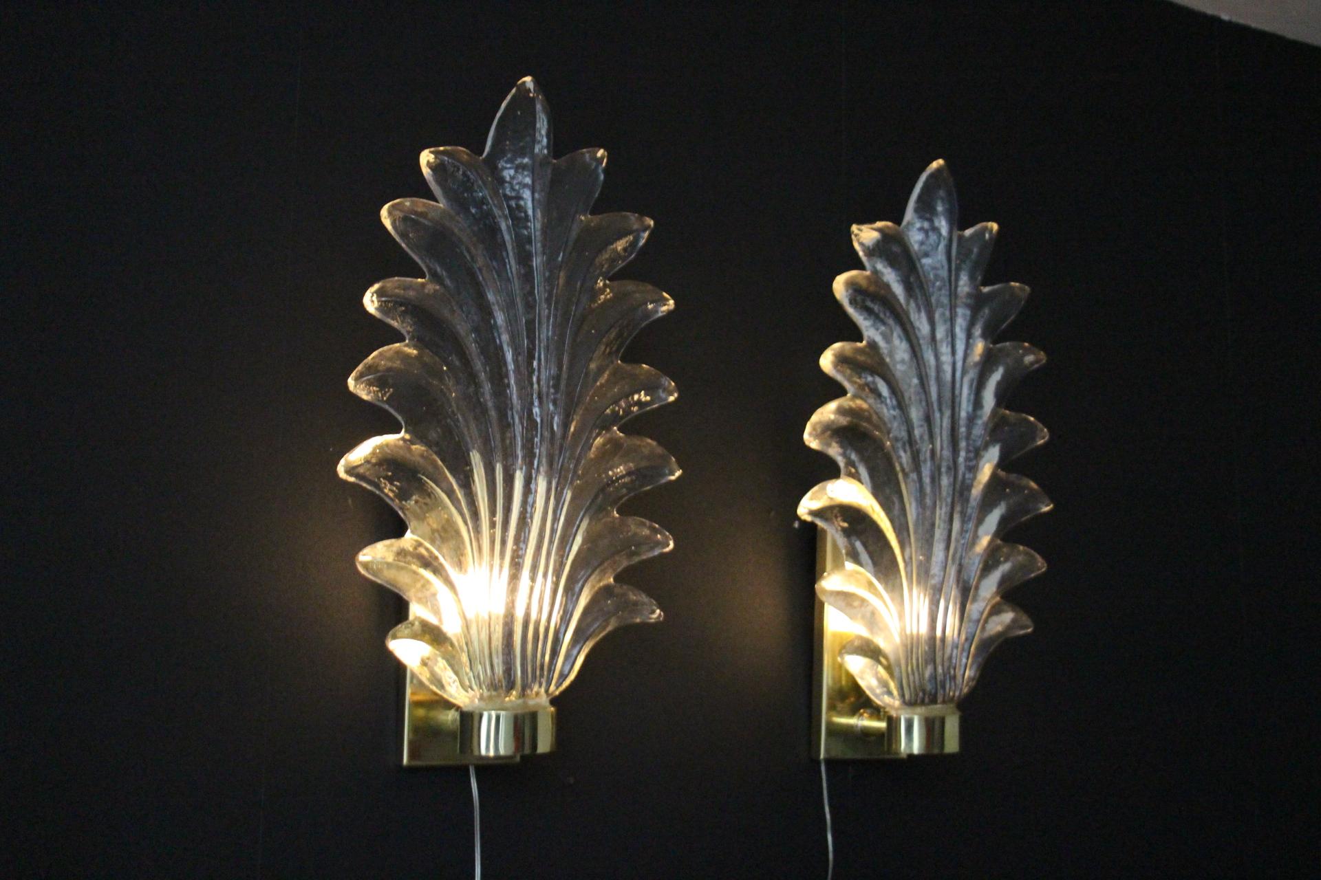 Coppia di lampade alte a foglia di palma in vetro di Murano trasparente in stile Barovier in vendita 11