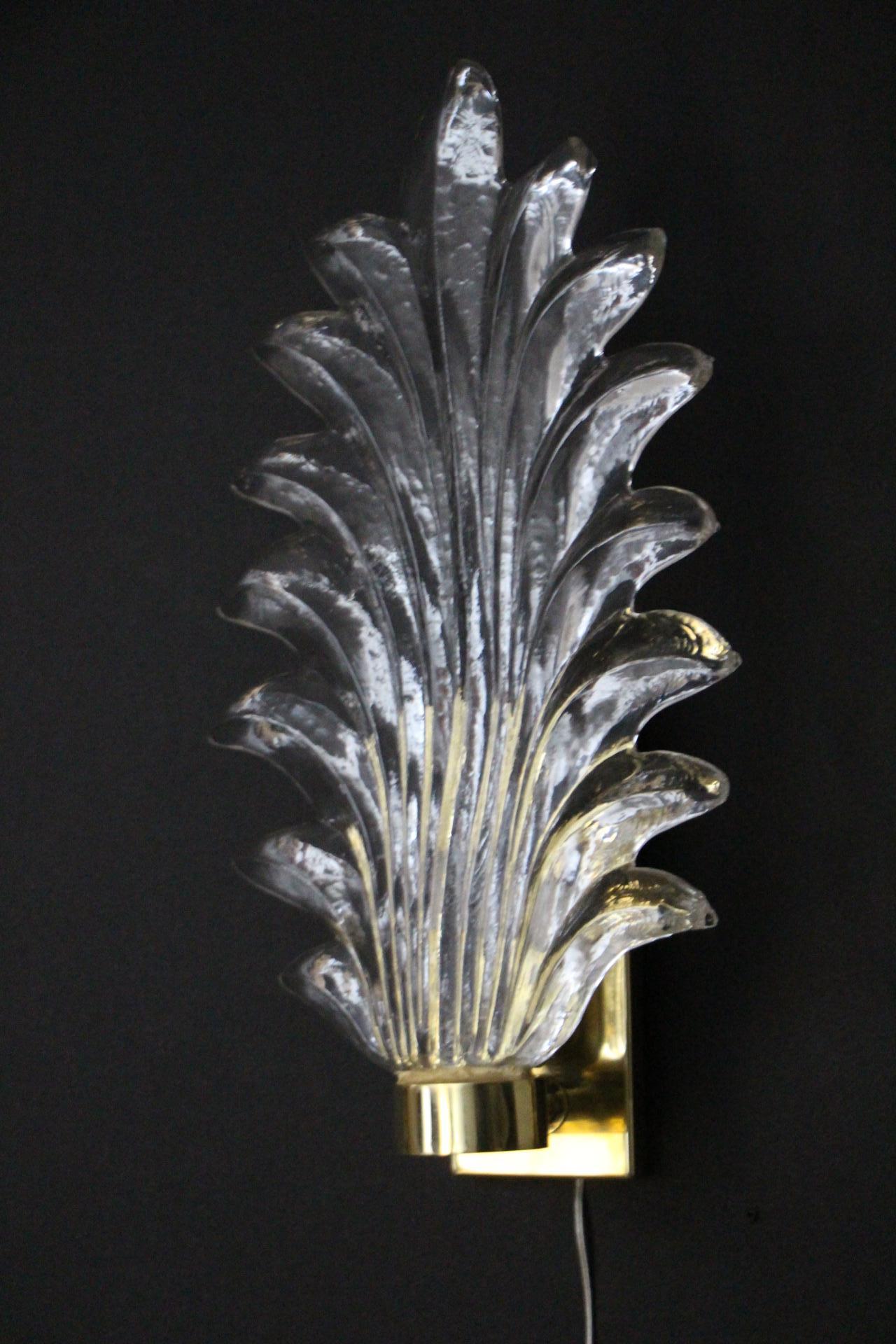 XXI secolo e contemporaneo Coppia di lampade alte a foglia di palma in vetro di Murano trasparente in stile Barovier in vendita