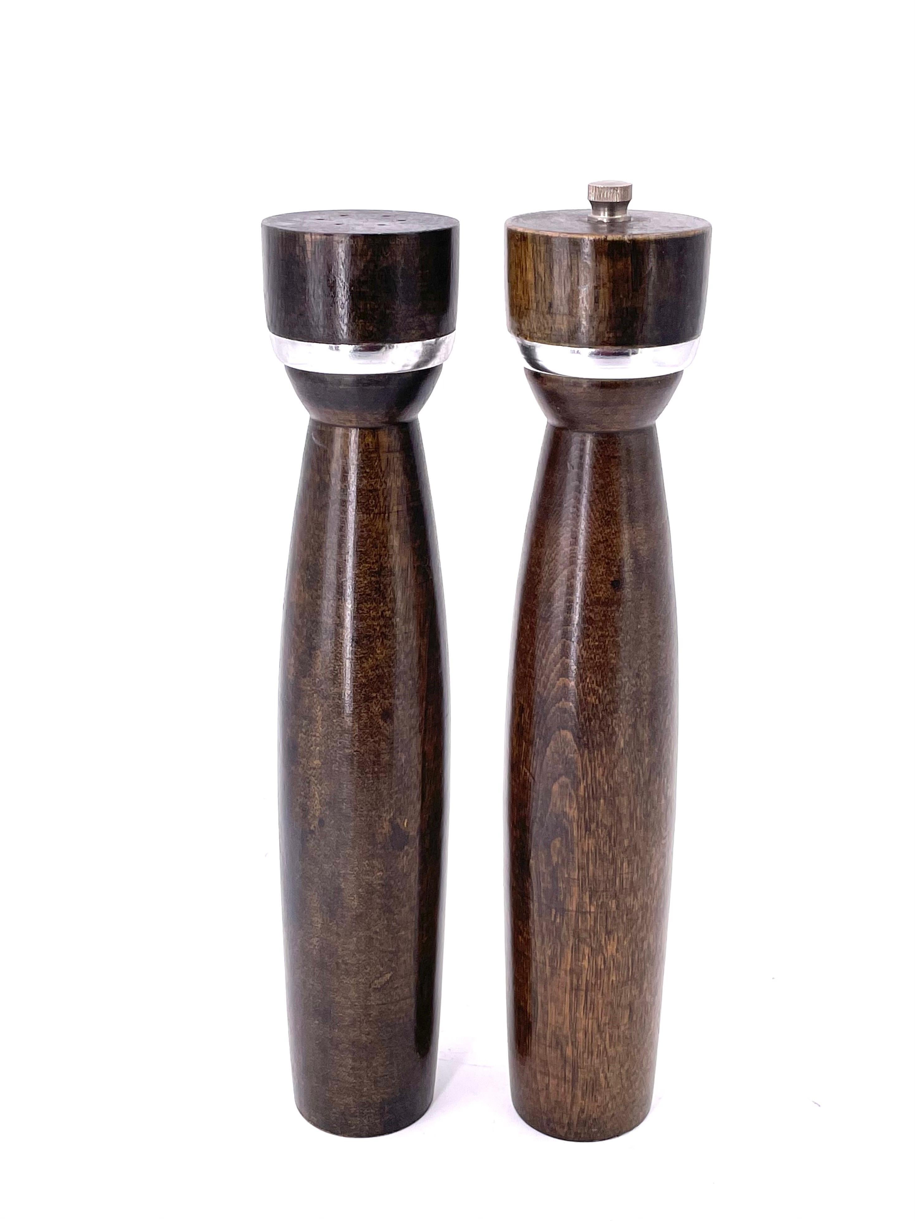salt and pepper shakers tall