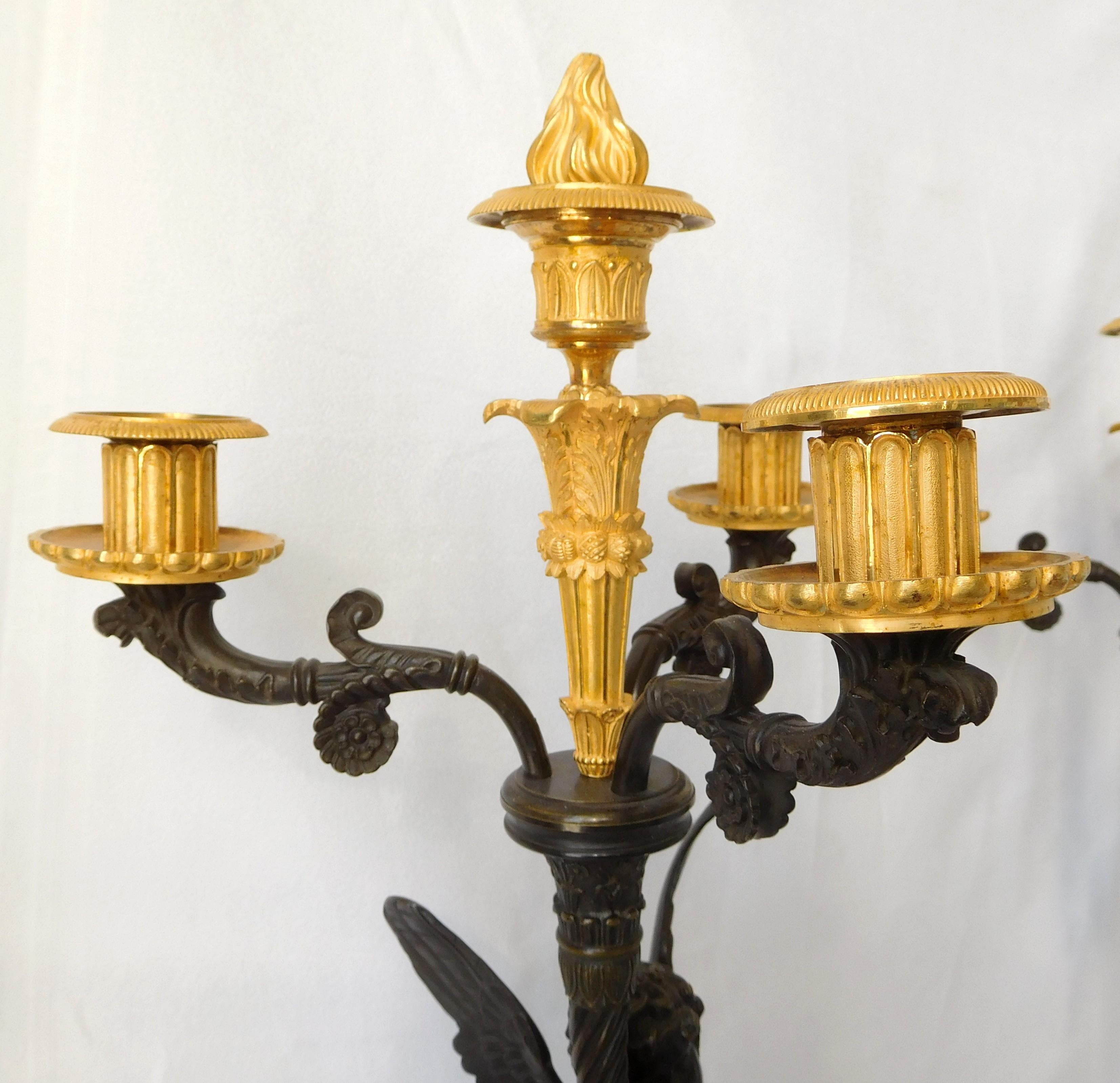 Paire de grands candélabres Empire en bronze et bronze attribuée à Gerard Jean Galle en vente 12