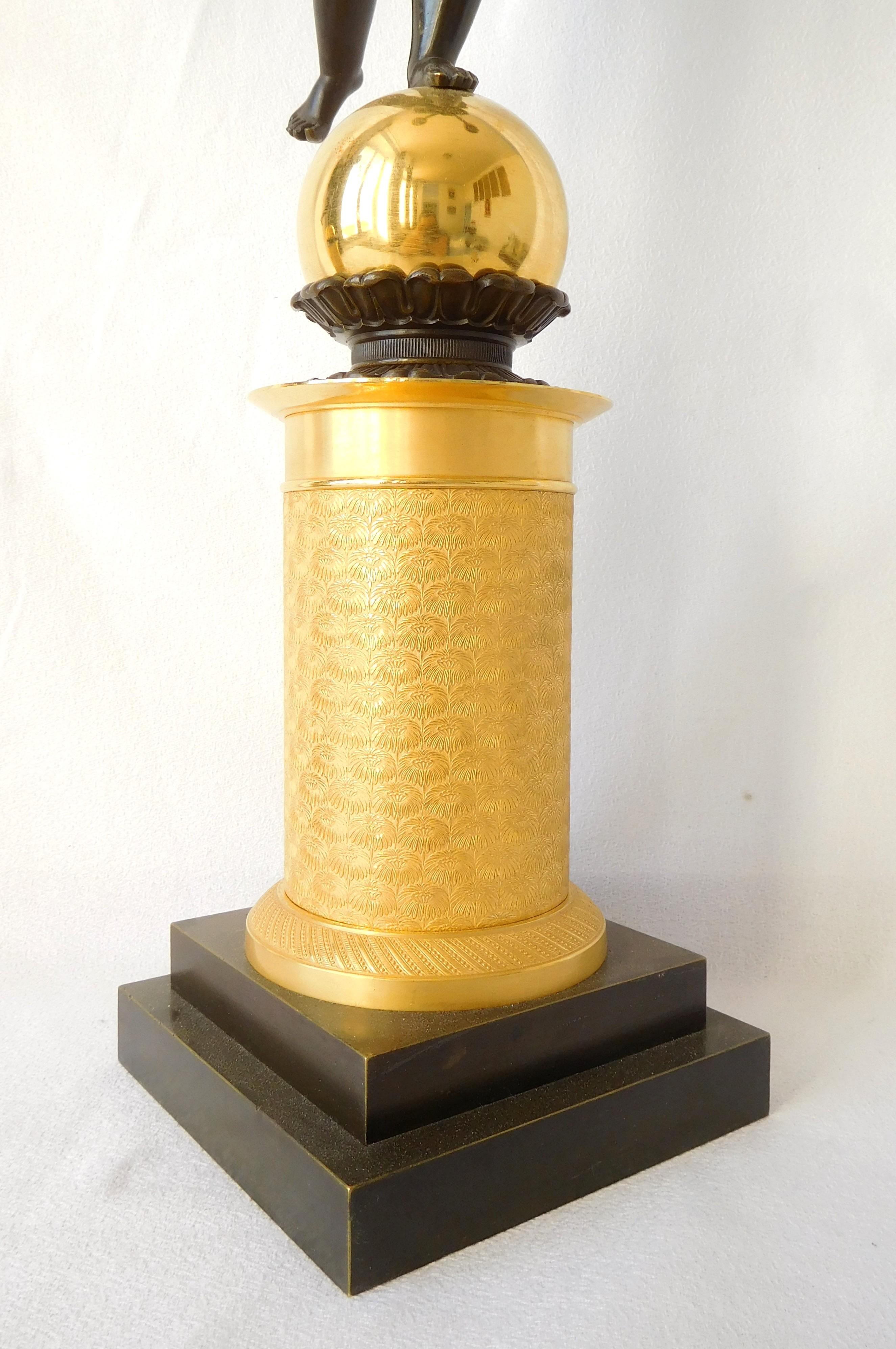 XIXe siècle Paire de grands candélabres Empire en bronze et bronze attribuée à Gerard Jean Galle en vente