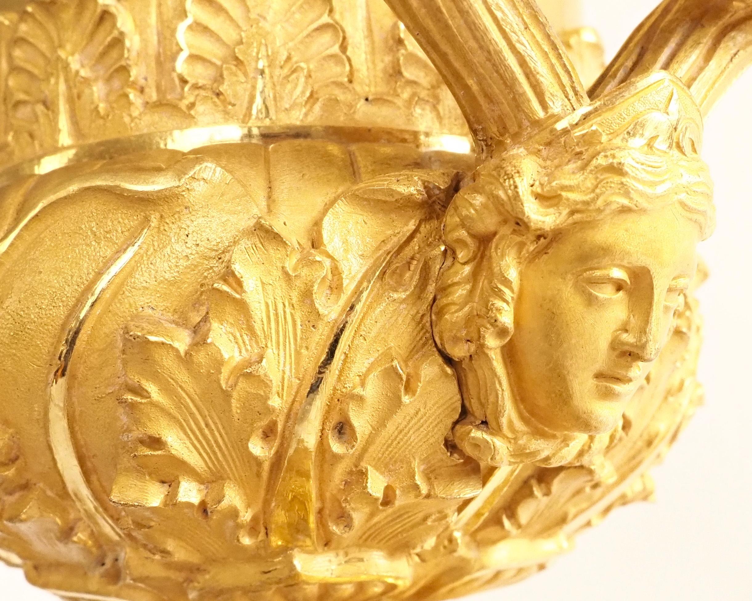 Paire de vases Empire en bronze doré en forme de Médicis - 16