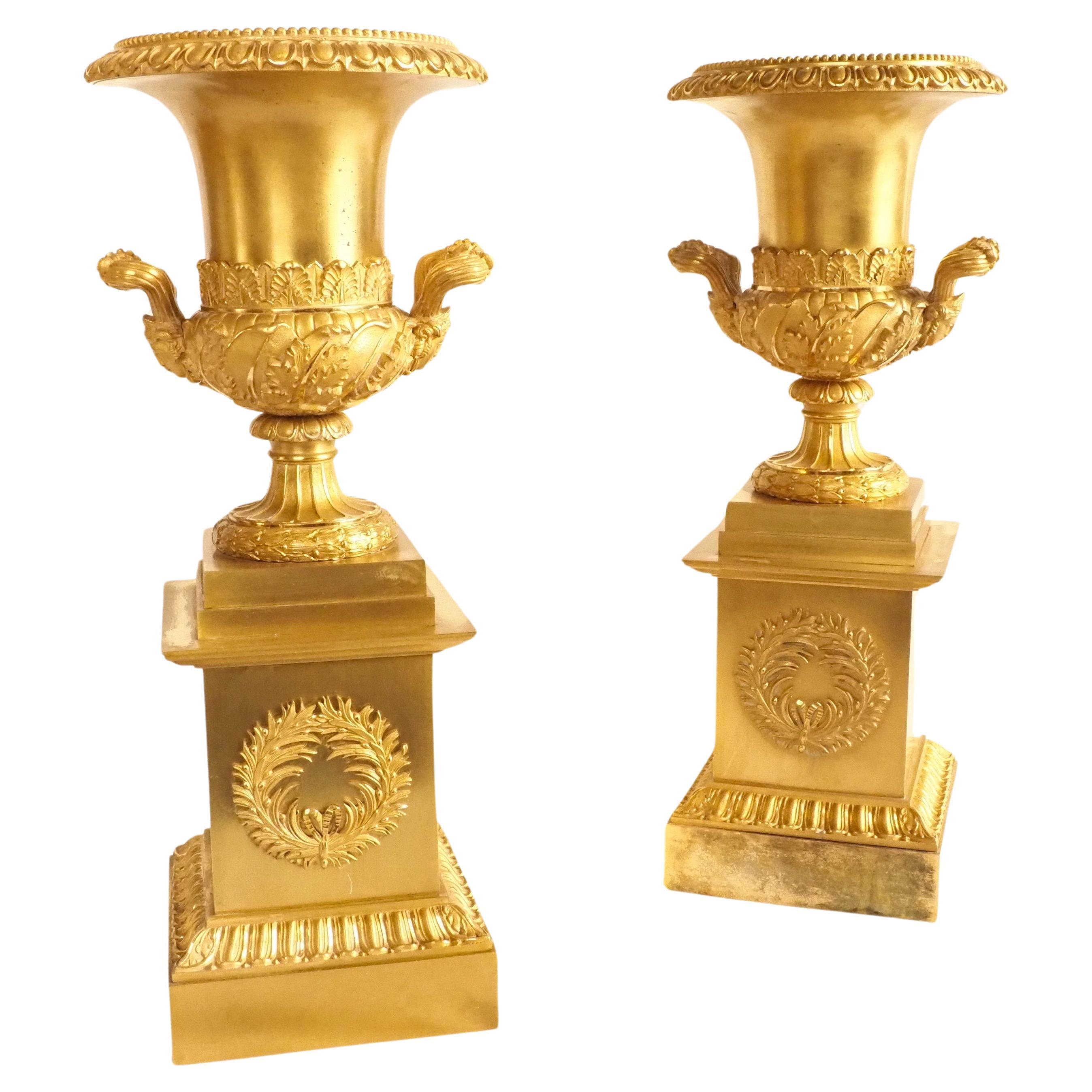 Pair of tall Empire ormolu Medicis shaped vases - 16" - 19th century For Sale