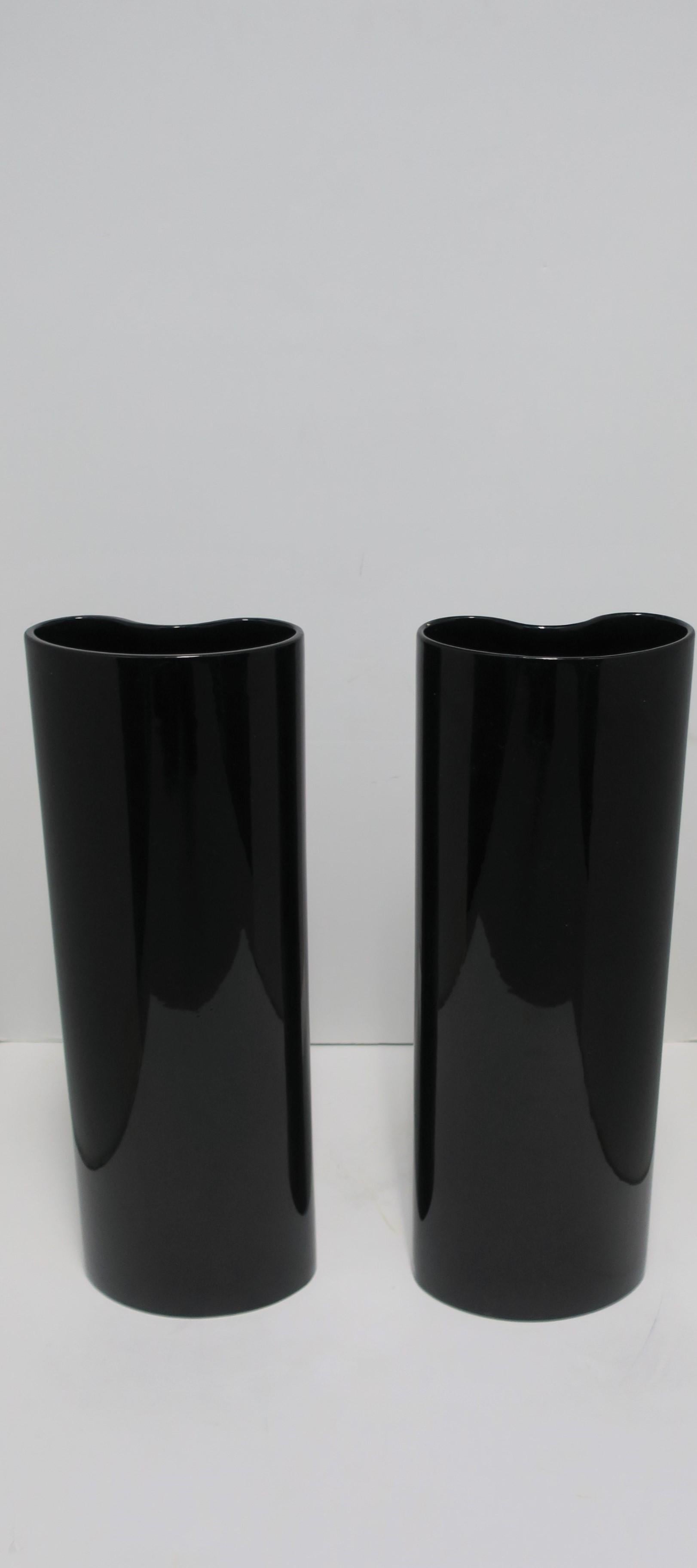 20th Century Black Vases Organic Modern Style Euro '90s, Pair For Sale