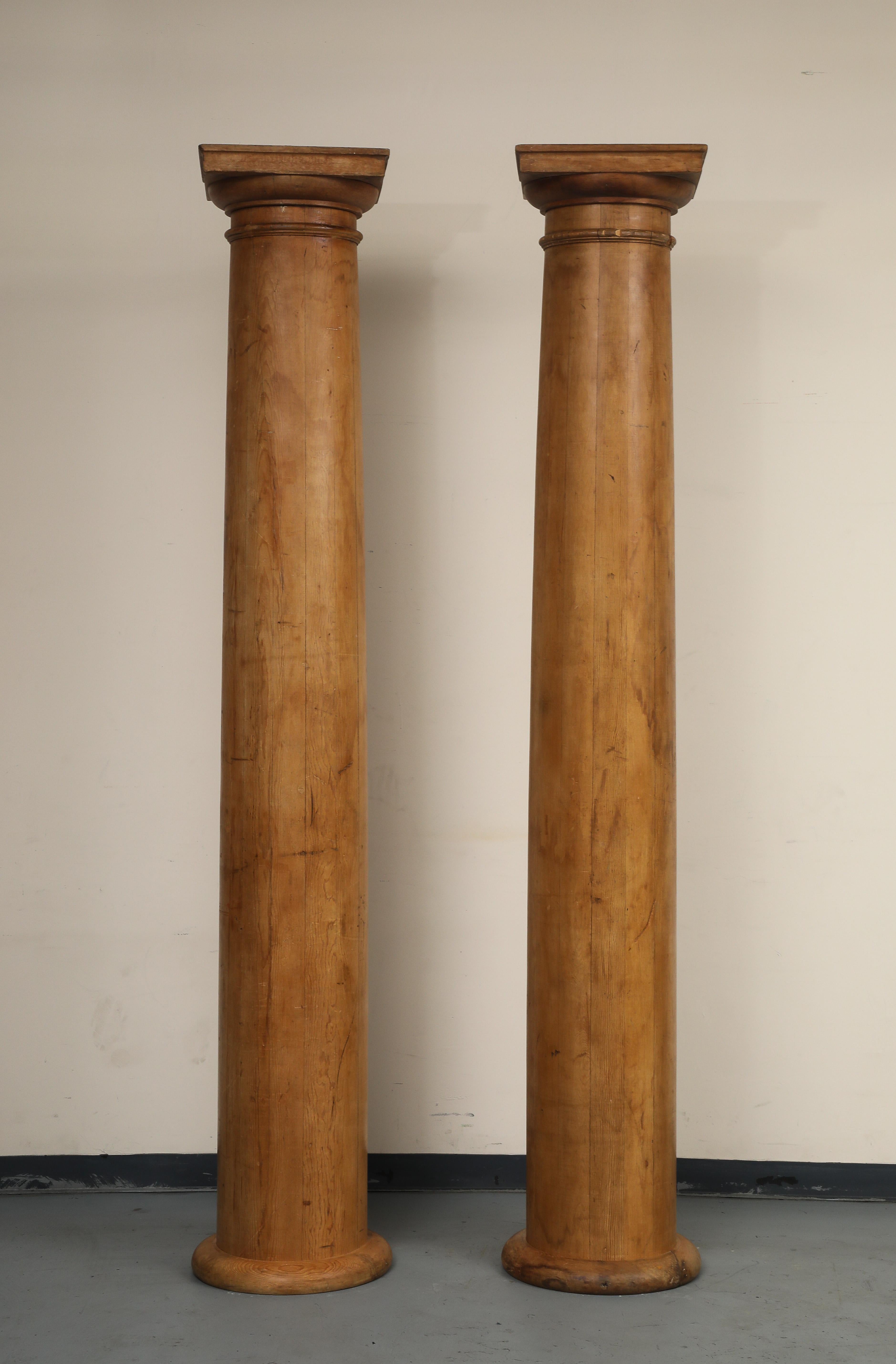 Pair of Tall Fluted Decorative Wood Columns, c. 1930 in vendita 12