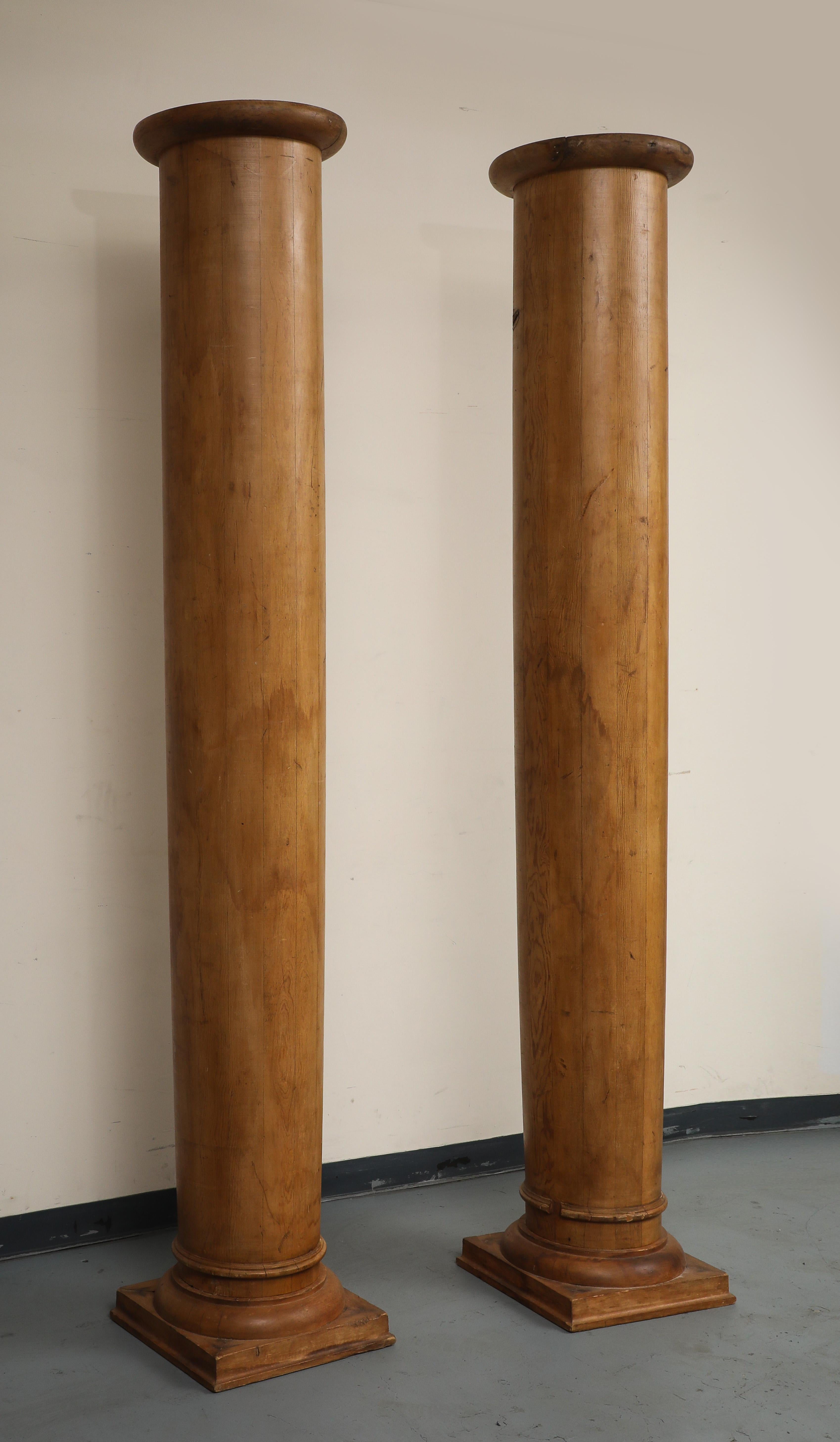 Metà XX secolo Pair of Tall Fluted Decorative Wood Columns, c. 1930 in vendita