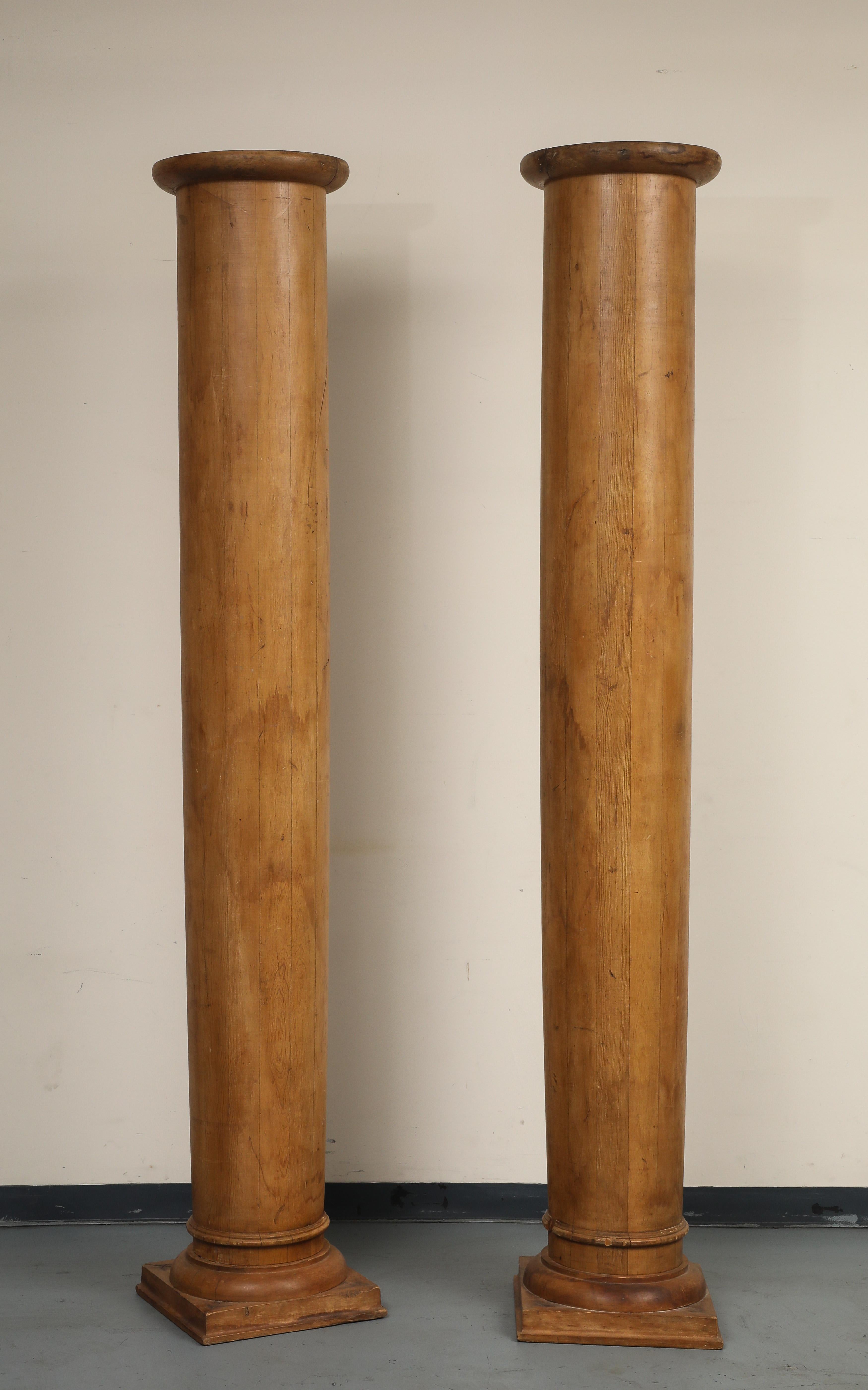 Pair of Tall Fluted Decorative Wood Columns, c. 1930 in vendita 1