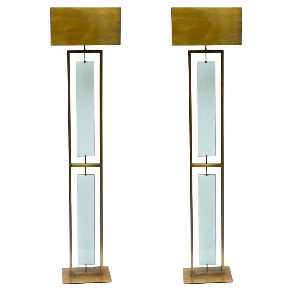 Pair of Tall Fontana Arte Style Brass and Clear Glass Floor Lamps Italian Design For Sale