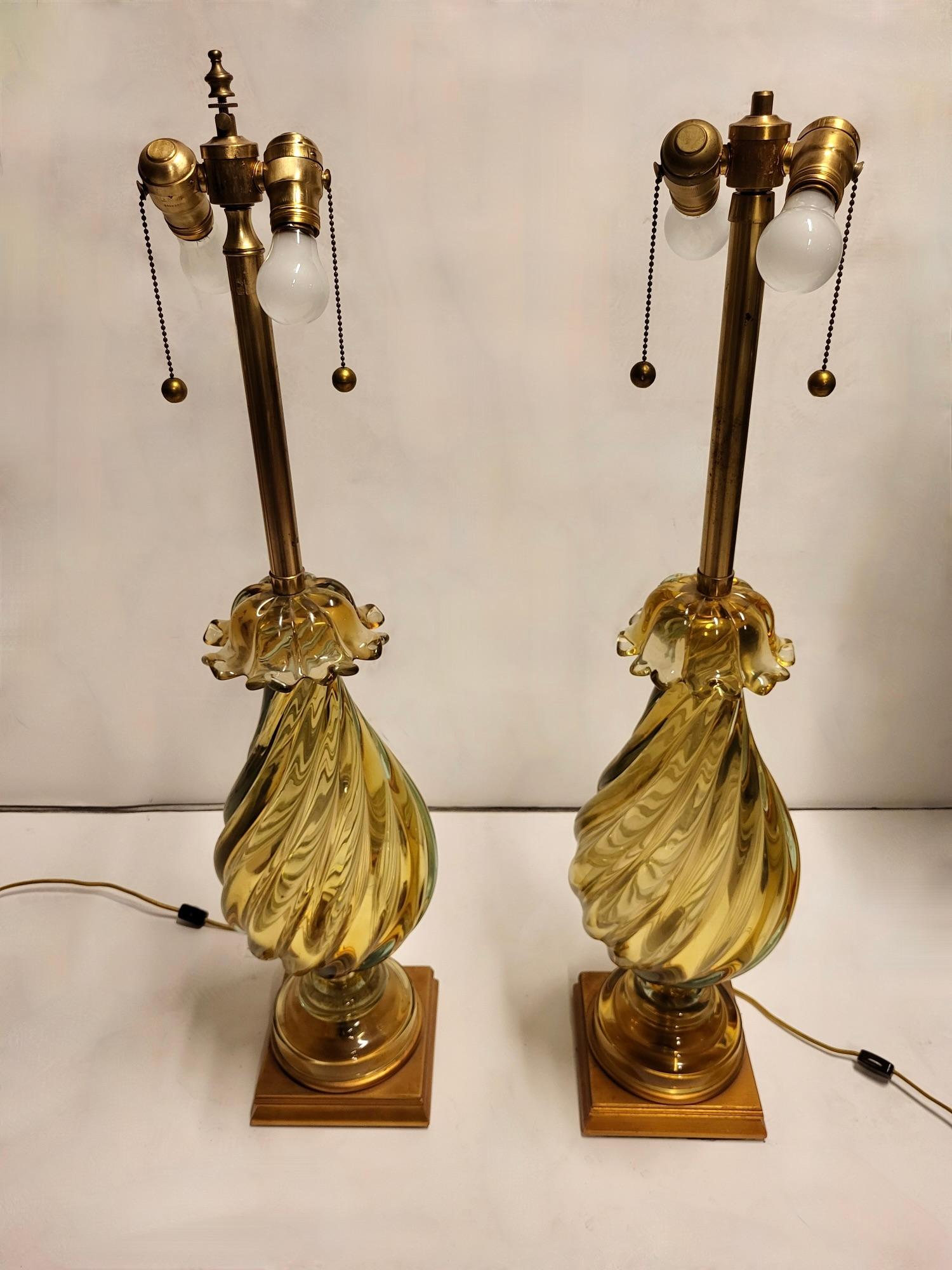 Paire de lampes de bureau hautes en verre, vers 1940 en vente 1