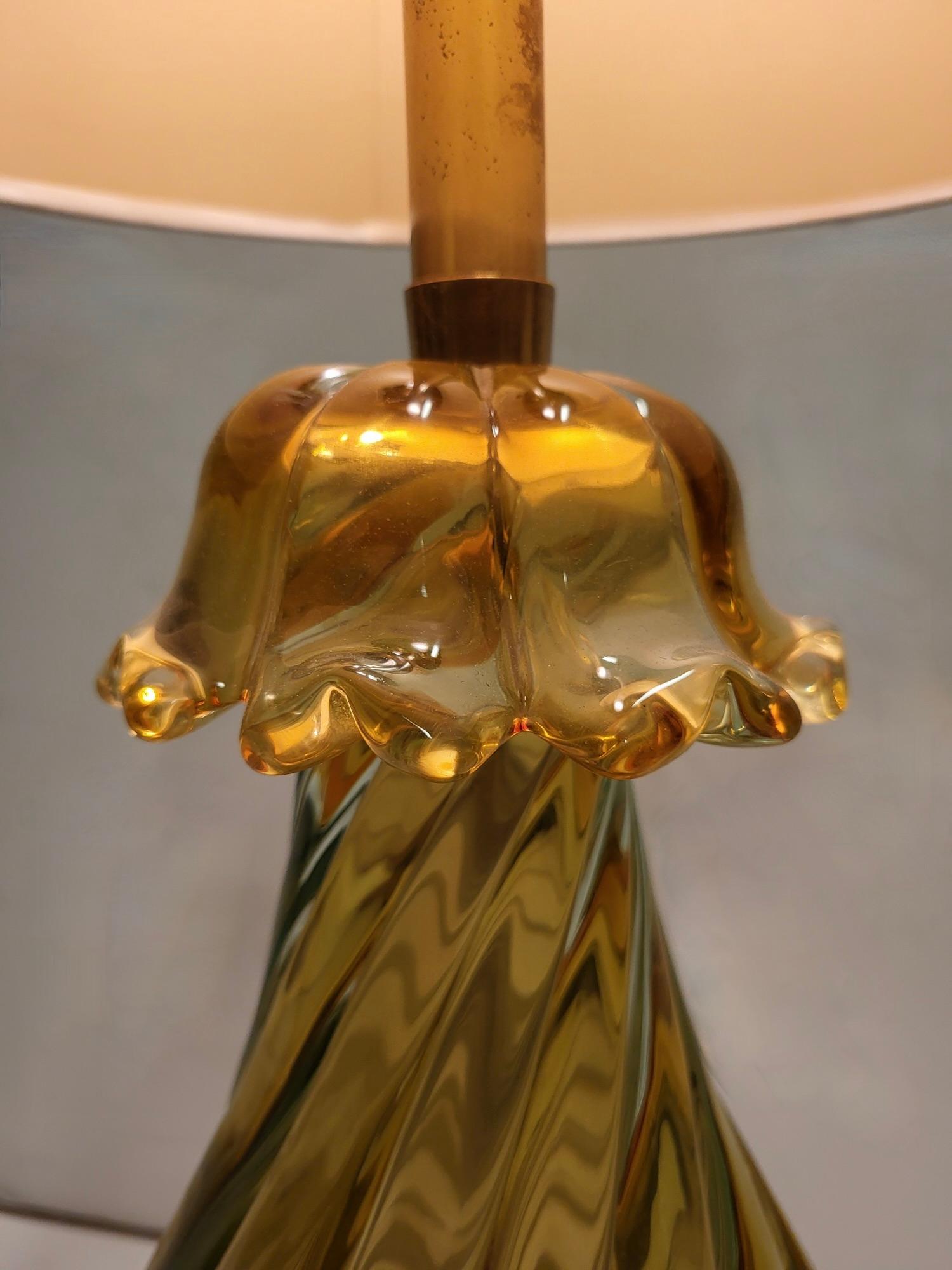 Paire de lampes de bureau hautes en verre, vers 1940 en vente 3