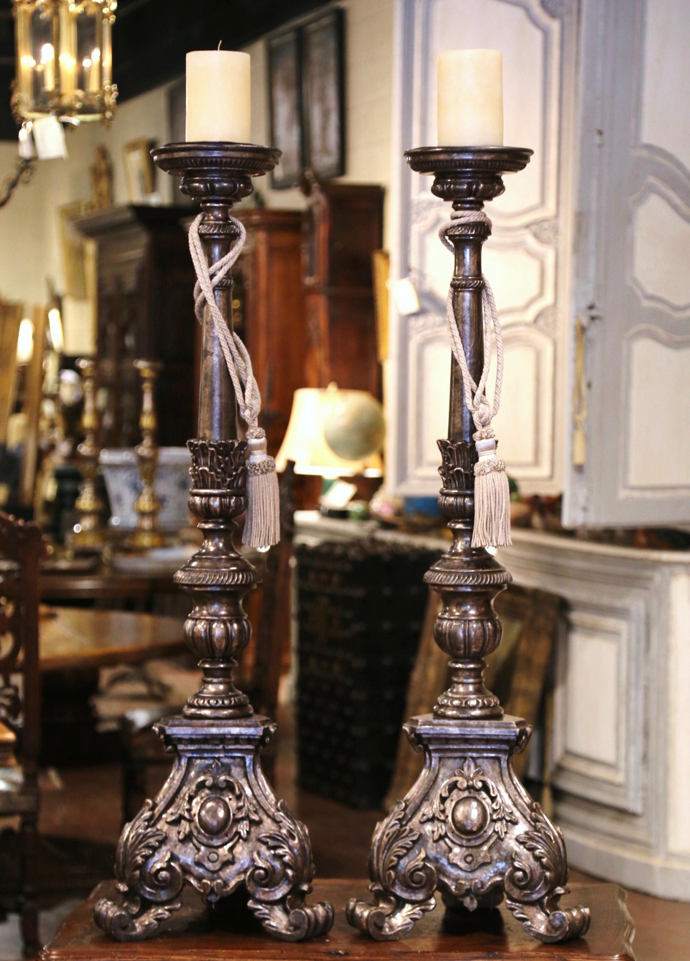 Louis XV Pair of Mid-Century Italian Carved Silver Leaf Candlesticks Prickets