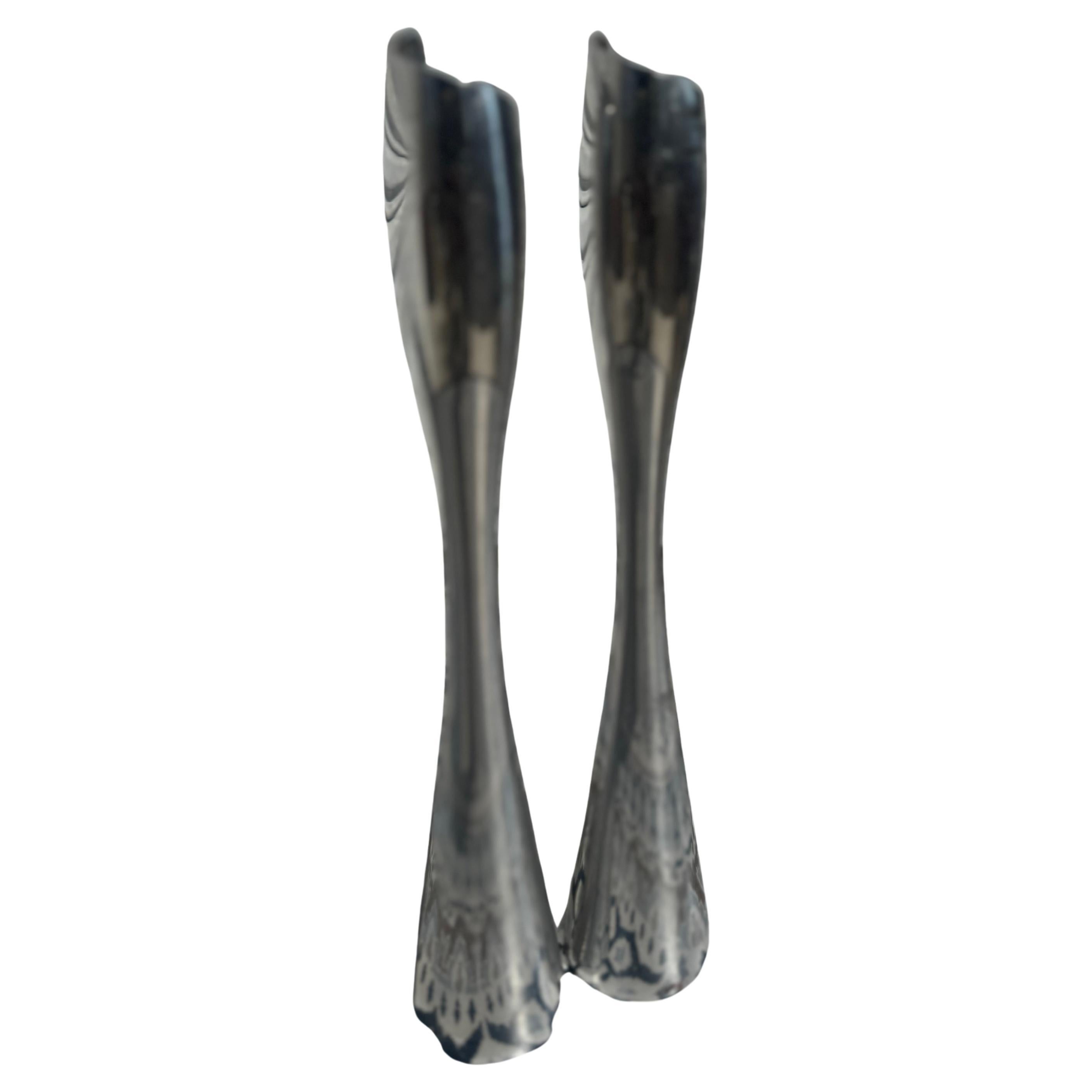 Coppia di portacandele alti in alluminio lucido Nambe