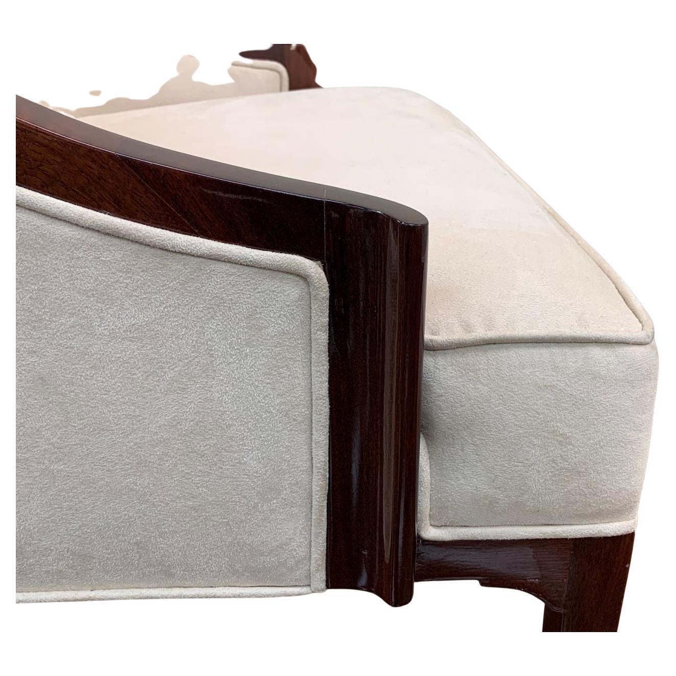 20ième siècle Paire de grands fauteuils de salon américains sculpturaux de style moderne du milieu du siècle en noyer en vente