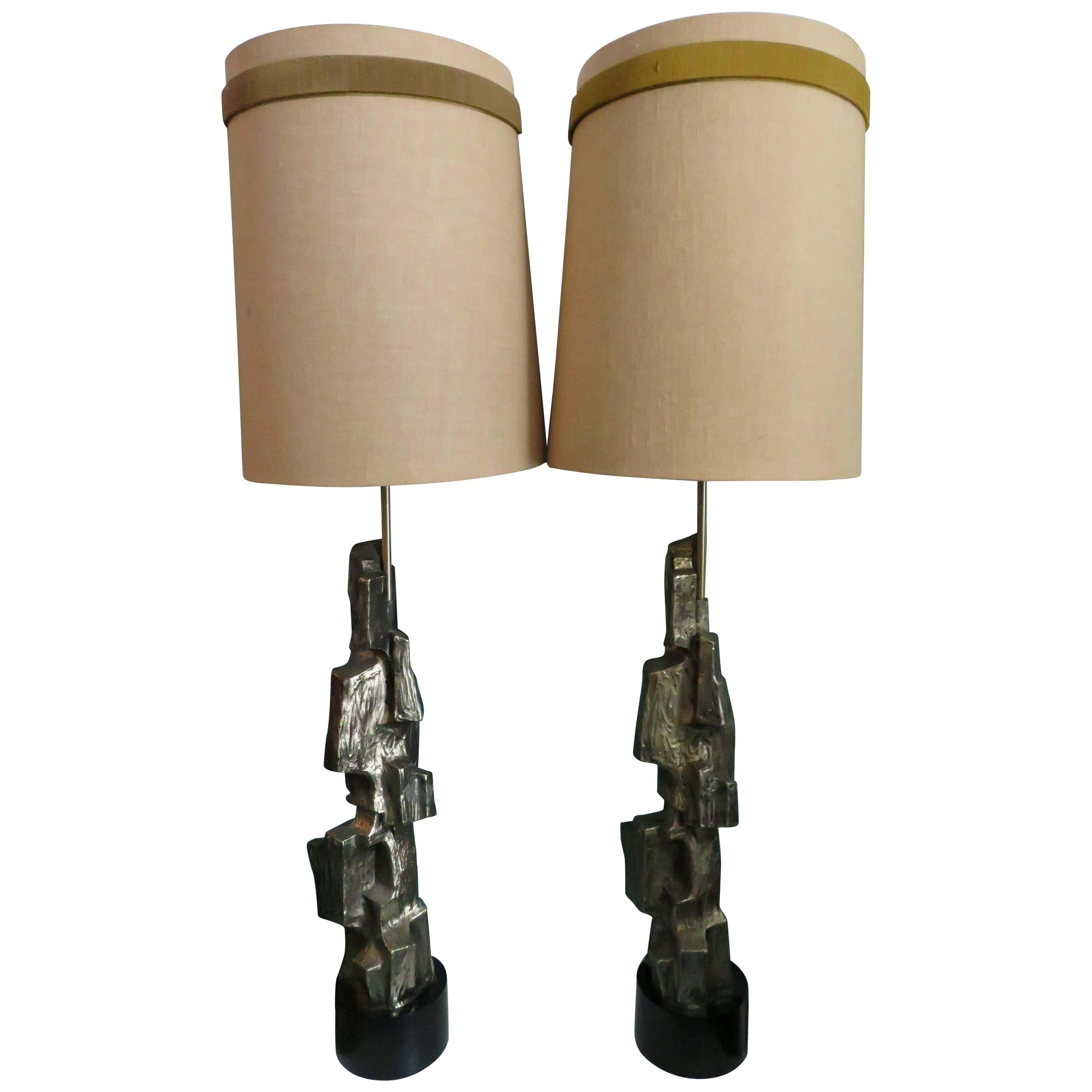 Pair of Tall Sculptural Bronze Brutalist Table Lamps, Laurel For Sale