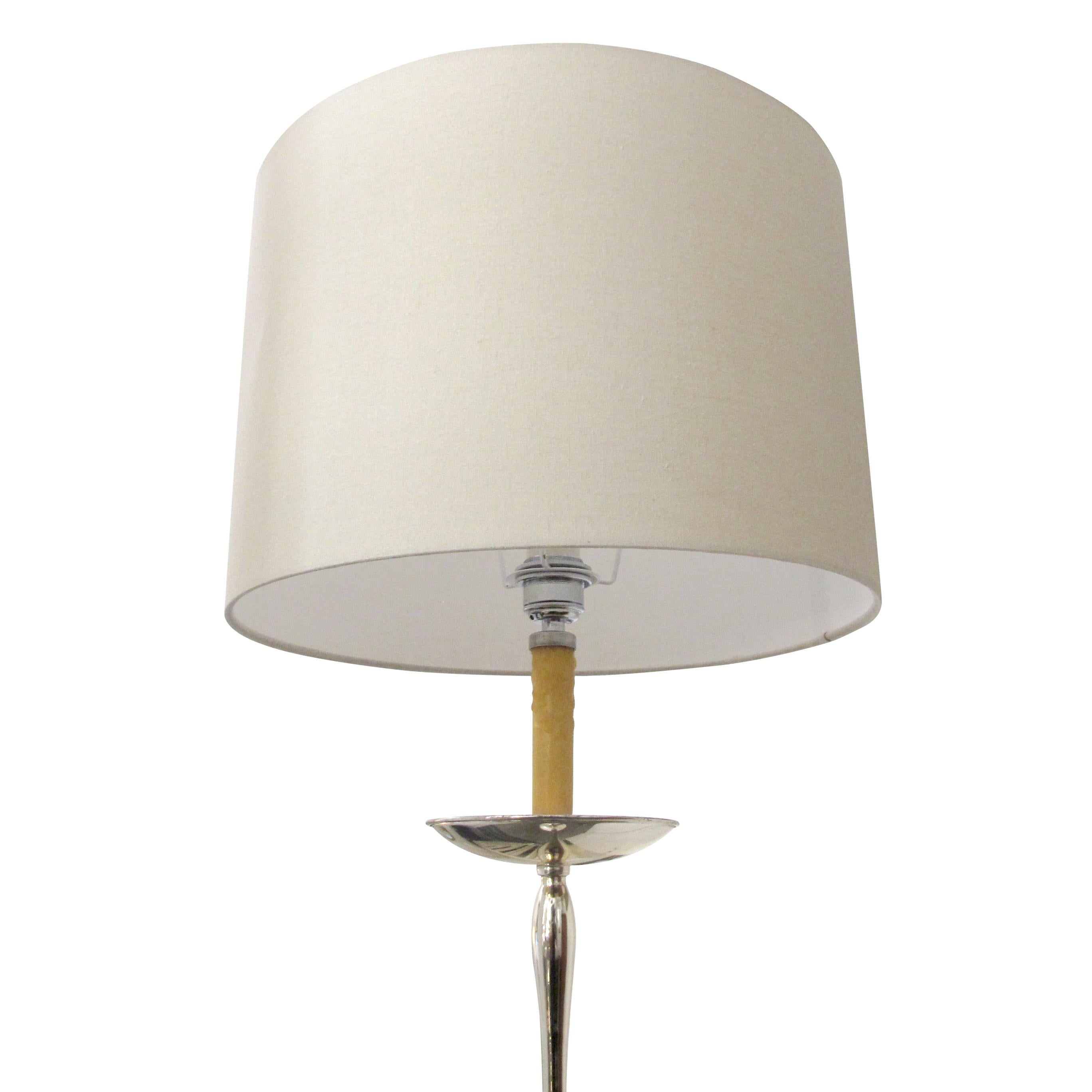 Placcato Coppia di lampade da terra alte in argento nichelato, circa 1960, francese in vendita