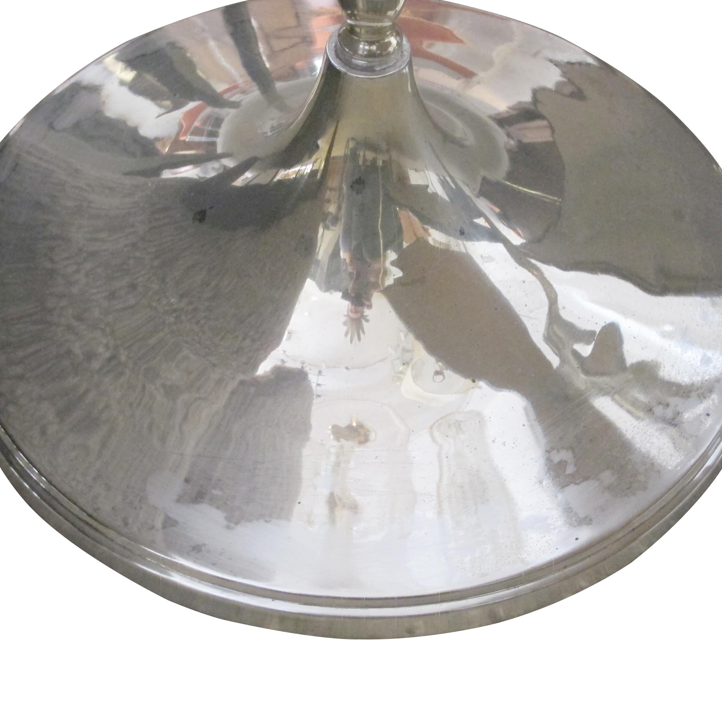 Coppia di lampade da terra alte in argento nichelato, circa 1960, francese in vendita 1