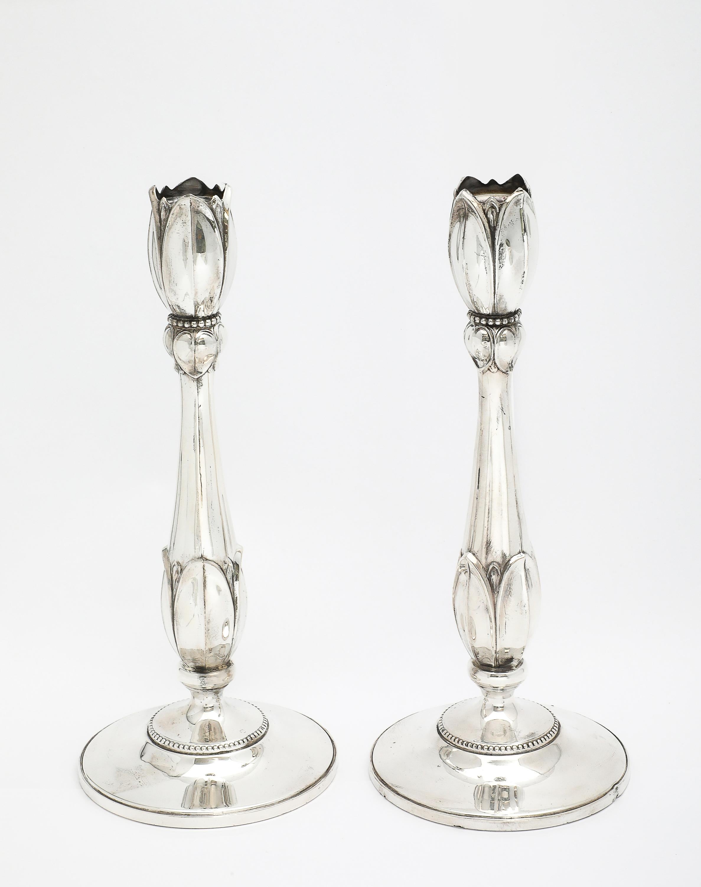 Metà XX secolo Pair of Tall Sterling Silver Art Nouveau-Style Flower-Form Candlesticks in vendita