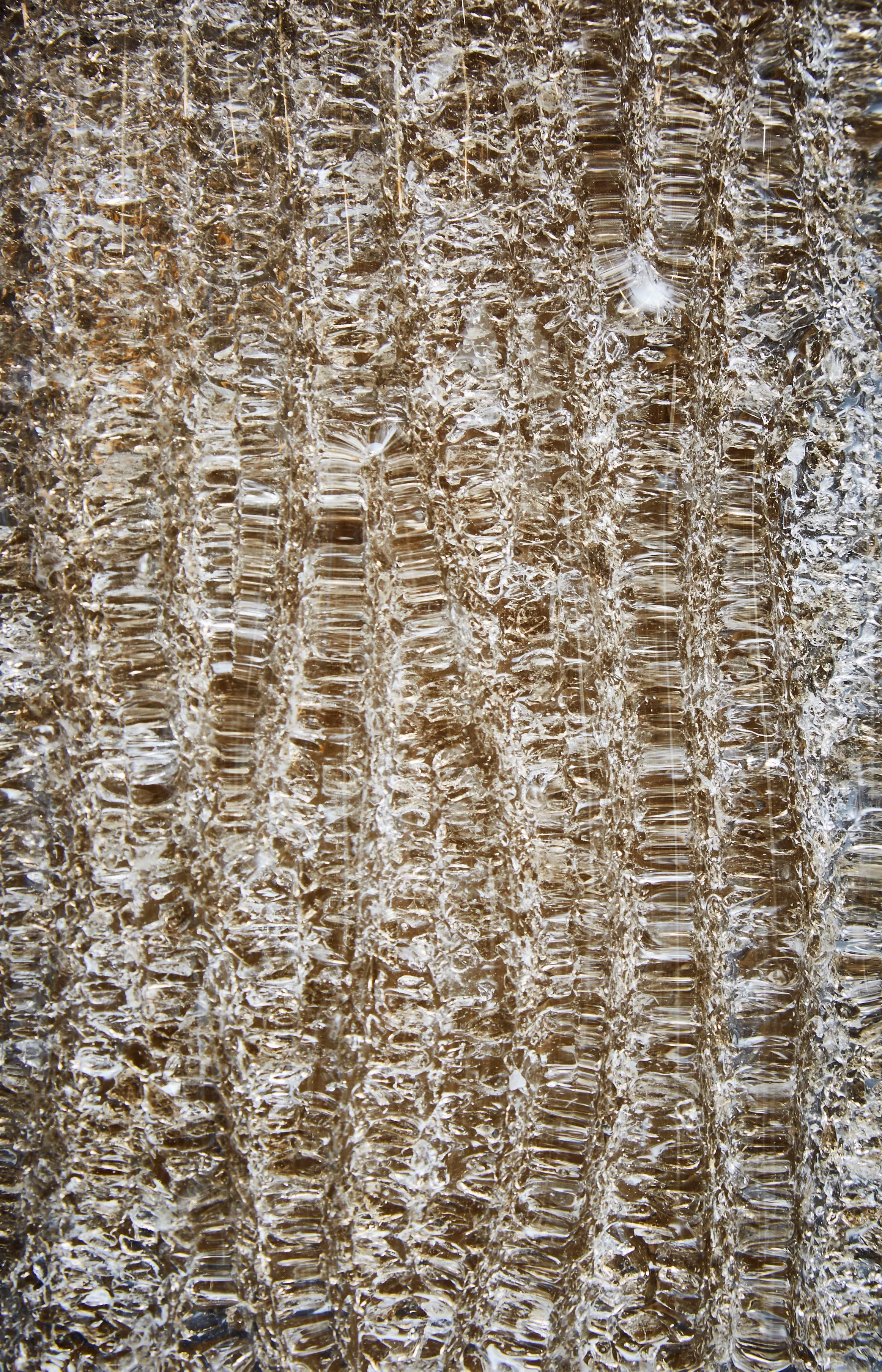 Pareja de apliques altos de cristal de Murano texturado Siglo XXI y contemporáneo en venta