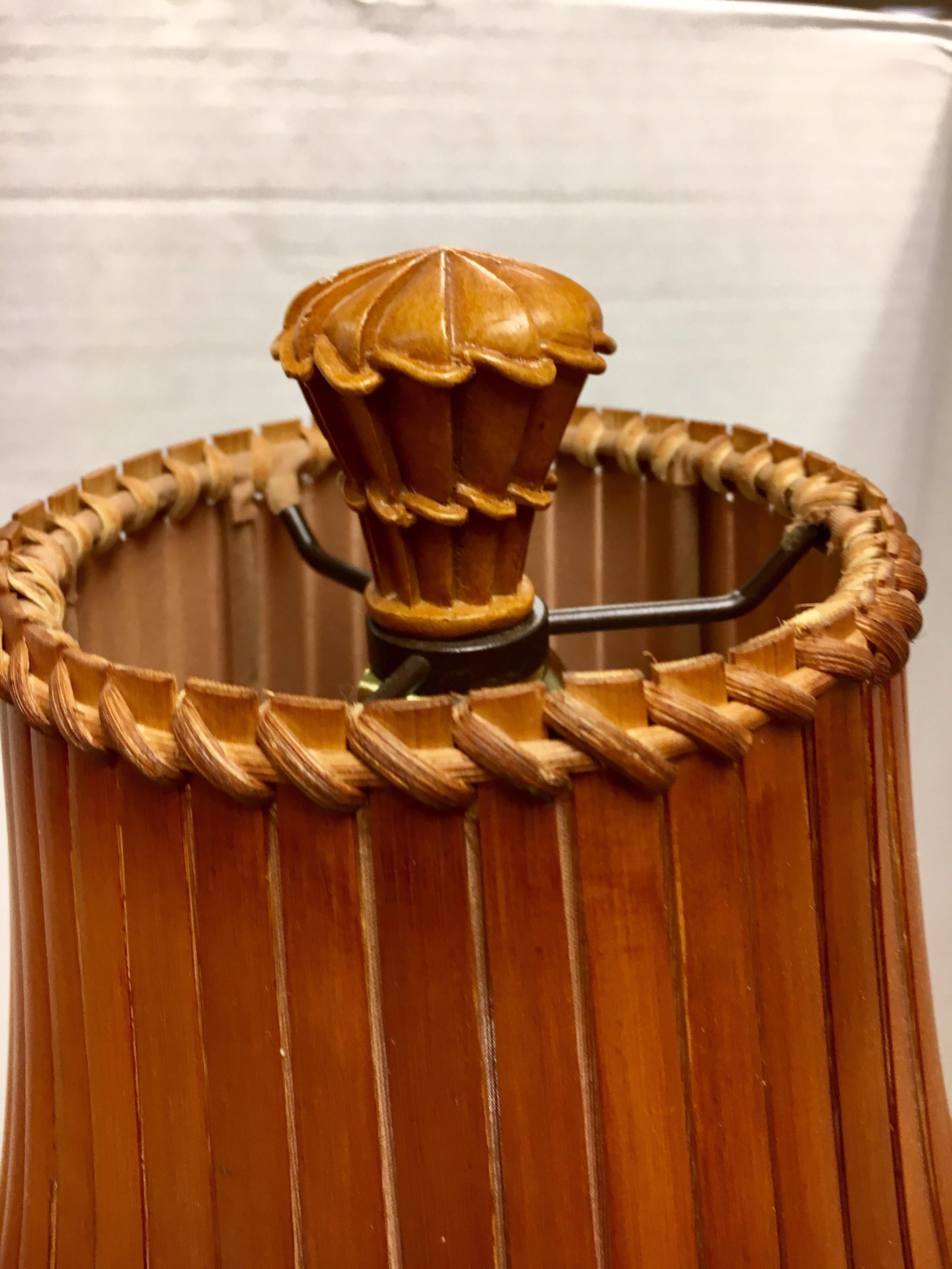 Paire de grandes lampes de table en faux roseau de faux roseau, de style mi-siècle moderne 4