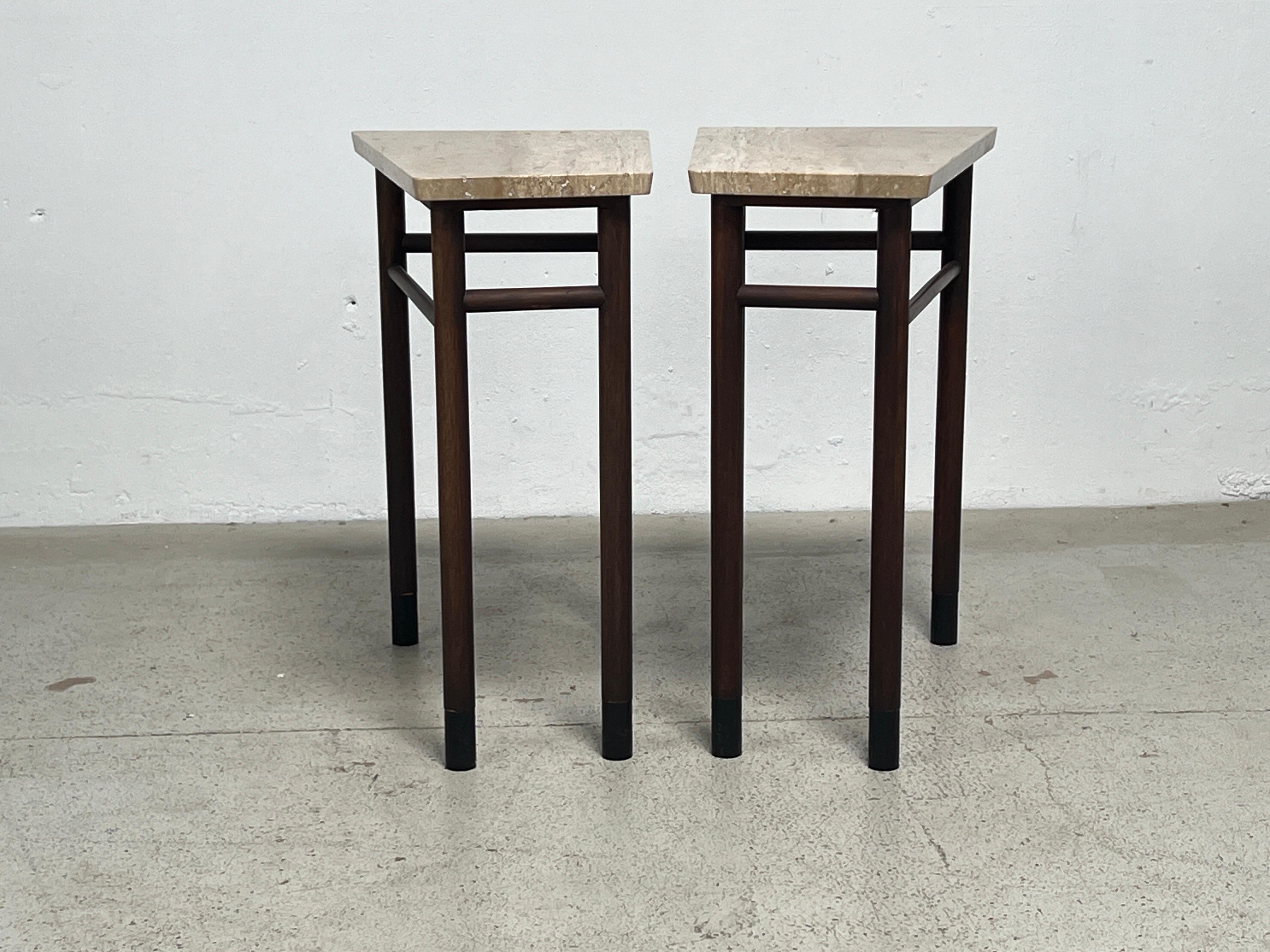 Paire de grandes tables d'appoint en travertin par Edward Wormley pour Dunbar en vente 2